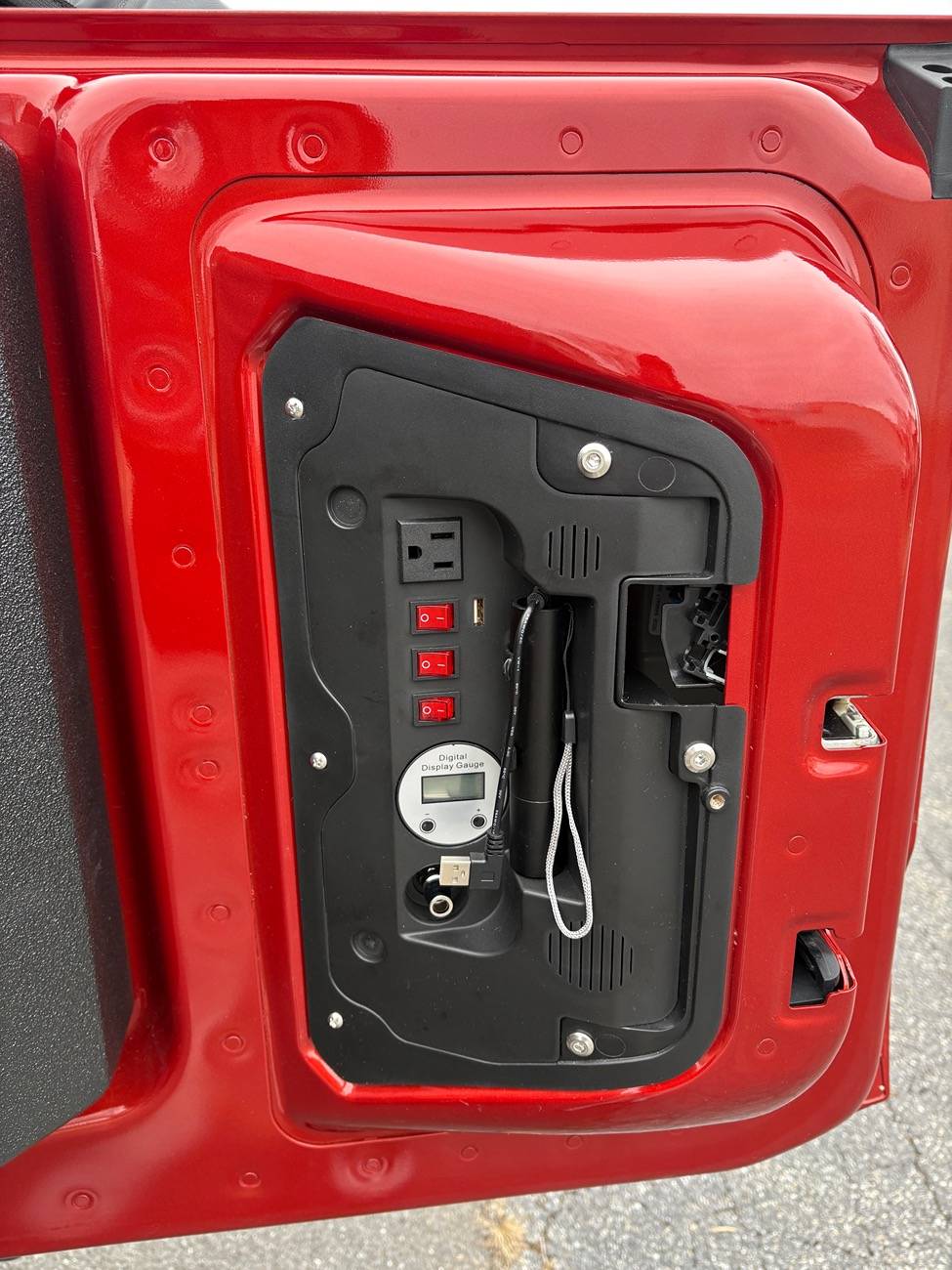 Ford Bronco New Product Release: Mabett Tailgate Air Compressor IMG_0544