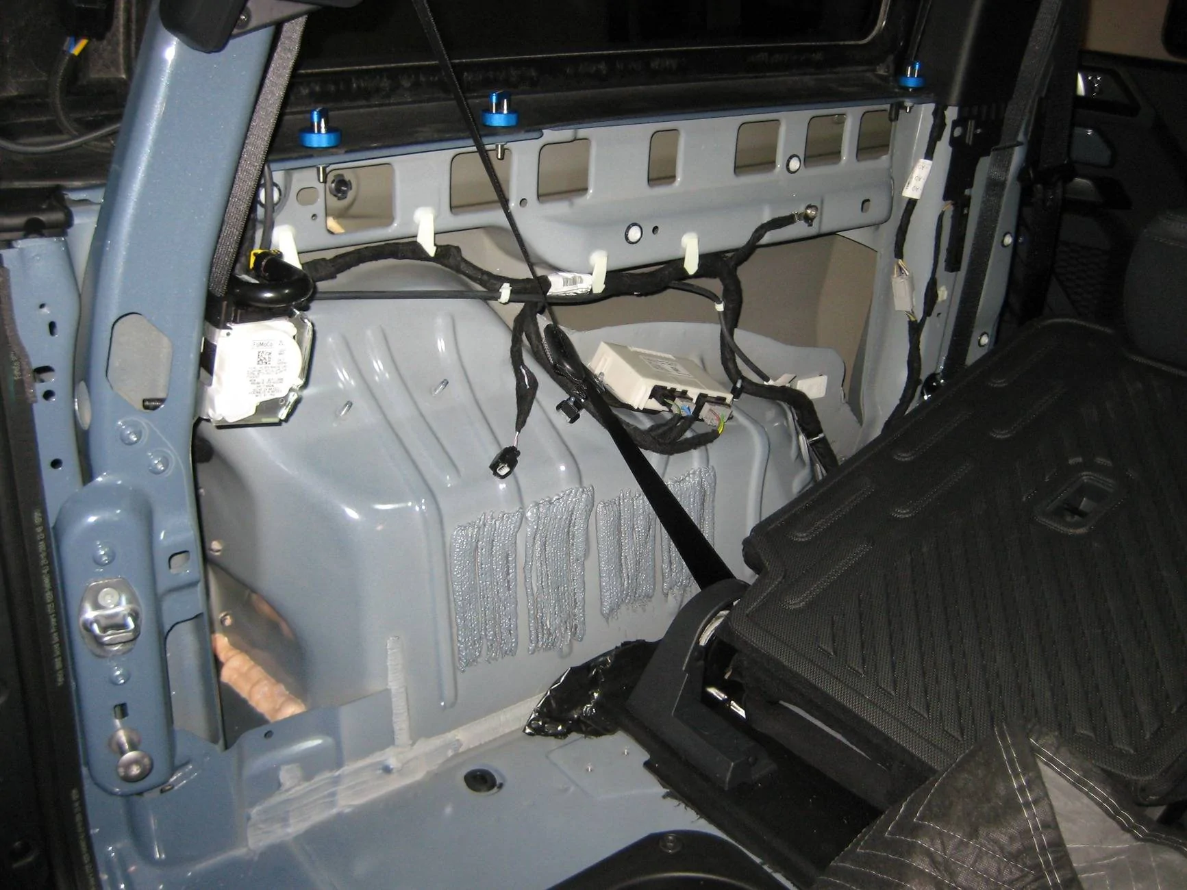 Ford Bronco 2 Dr. interior rear drivers side panel removed IMG_3208