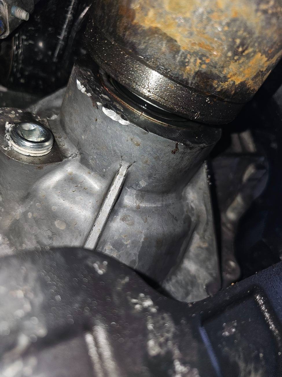 Ford Bronco Leaking transfer case seal 20250216_092017