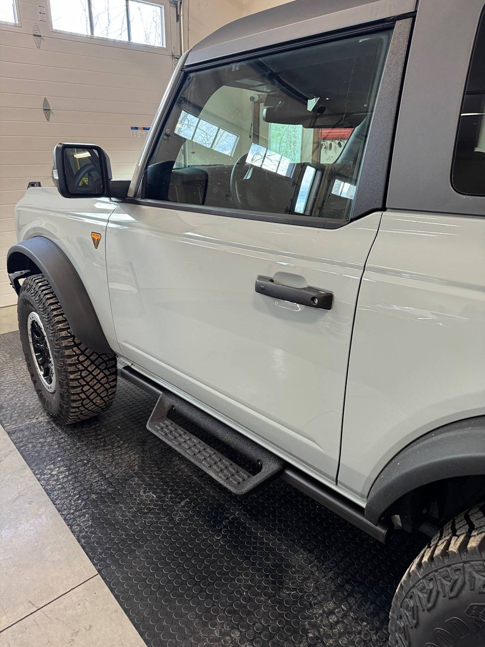 Ford Bronco 2024 Badlands hoop steps IMG_3502