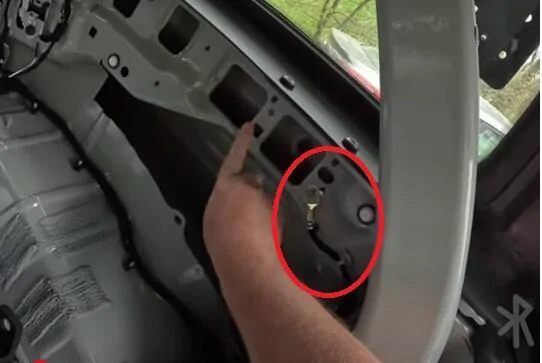 Ford Bronco Need Help: ARB Pressure Control System /w ARB single compressor. 1739833060390-dq