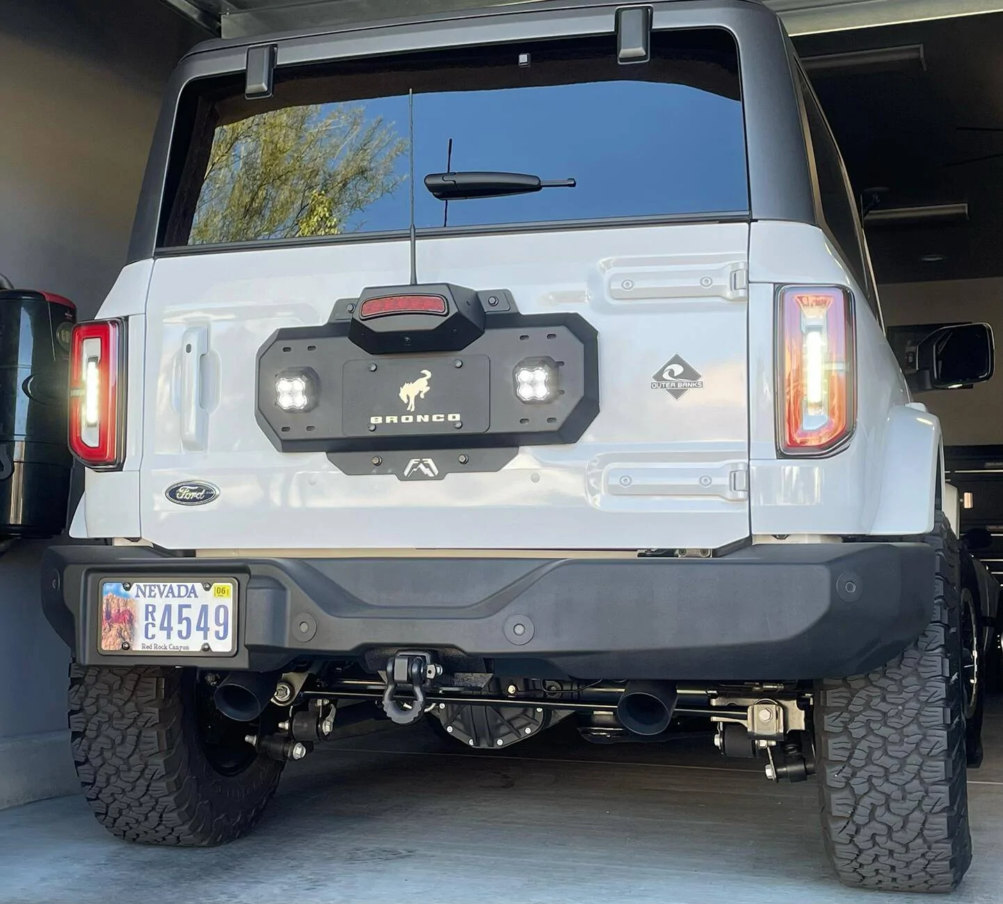 Ford Bronco Spare Rear Tire Delete tempImageiX4cQ8