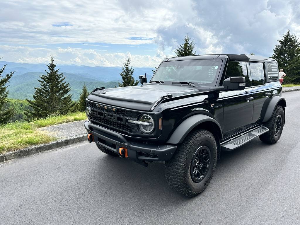 Ford Bronco 2DR -> 4DR -> 2DR 9DDE16A9-8CFF-4D2D-B07F-56975AC9195B_1_105_c