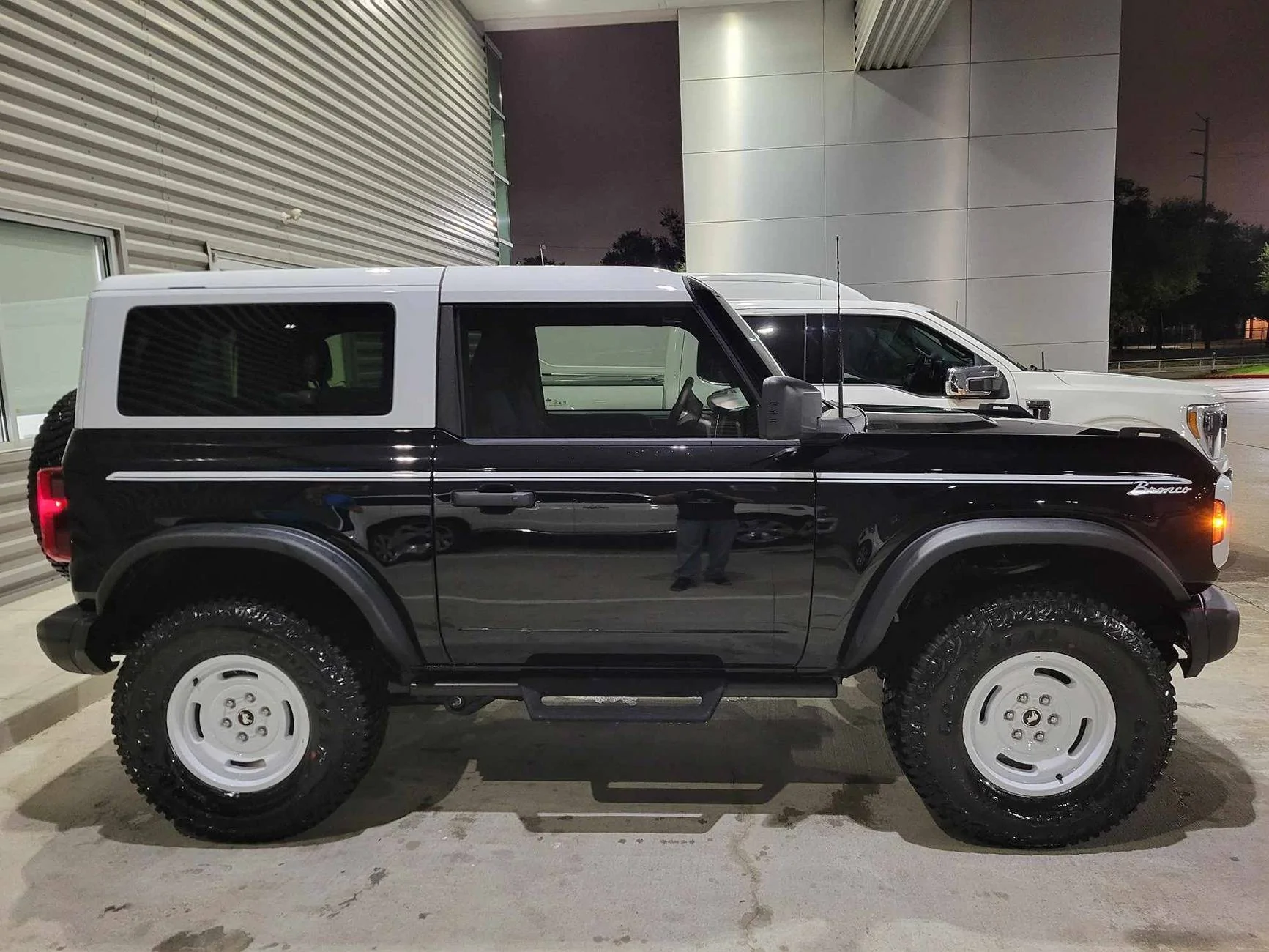 Ford Bronco Replaced my Wrangler with a Bronco 476355035_9359258614113068_3286350088116233494_n