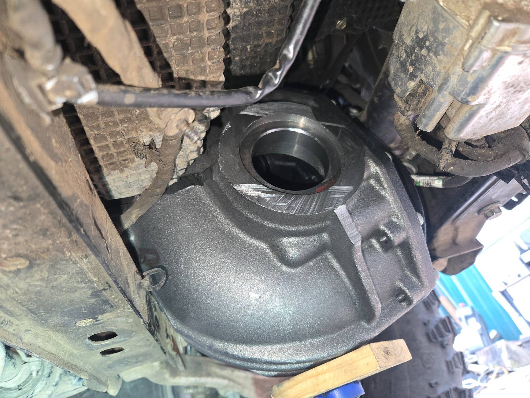 Ford Bronco Dana 60 FDU ....FITS with Extensive Modifications!!! 20250221_161939