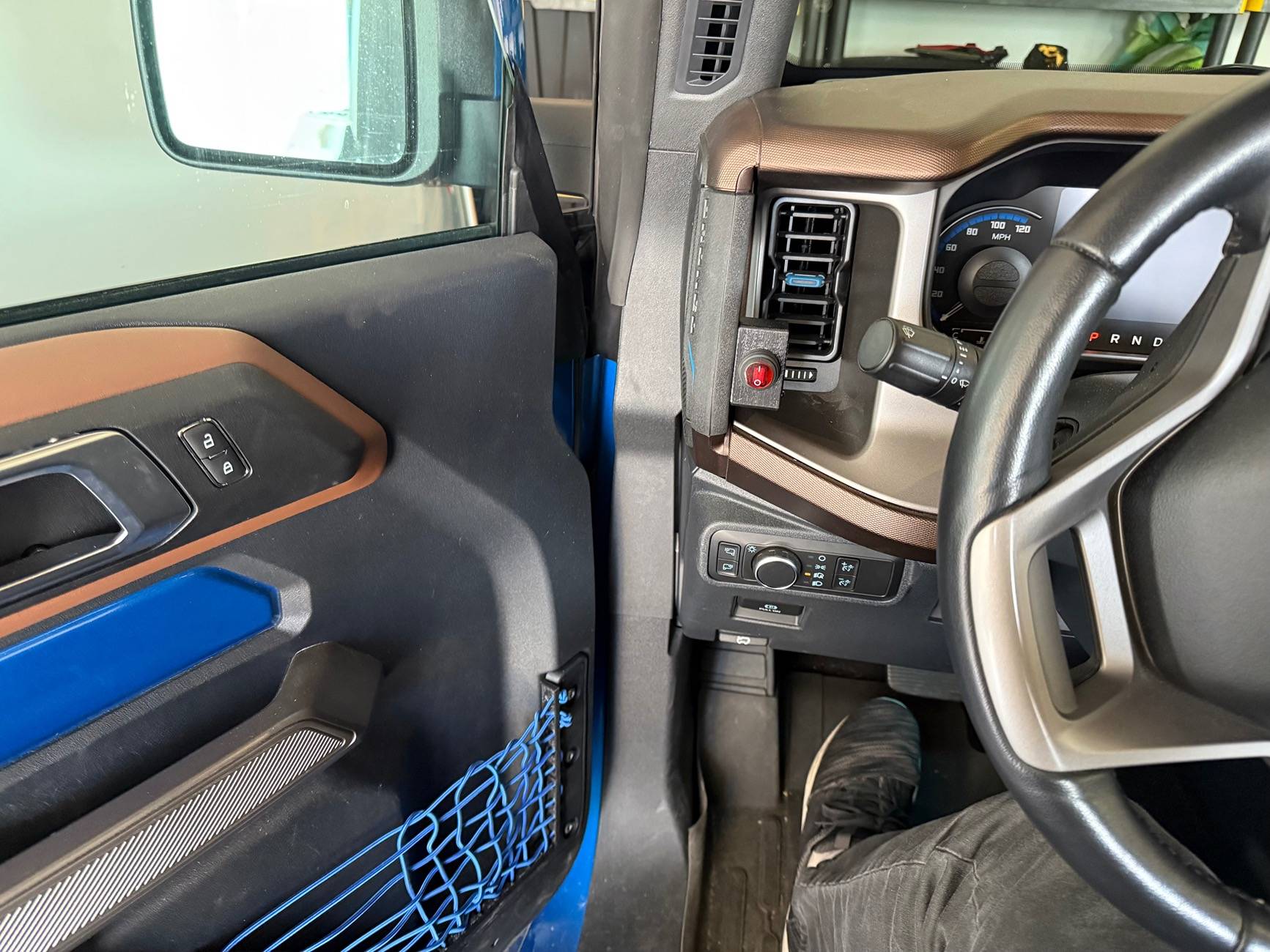 Ford Bronco No Aux Switch Solution IMG_2712