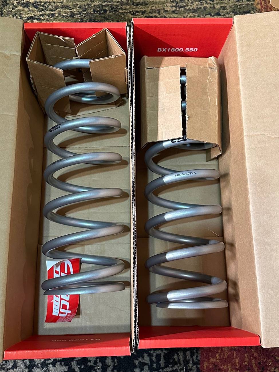 Ford Bronco Fox 2.5 Elite Rear Spring Kit Upgrade IMG_4453
