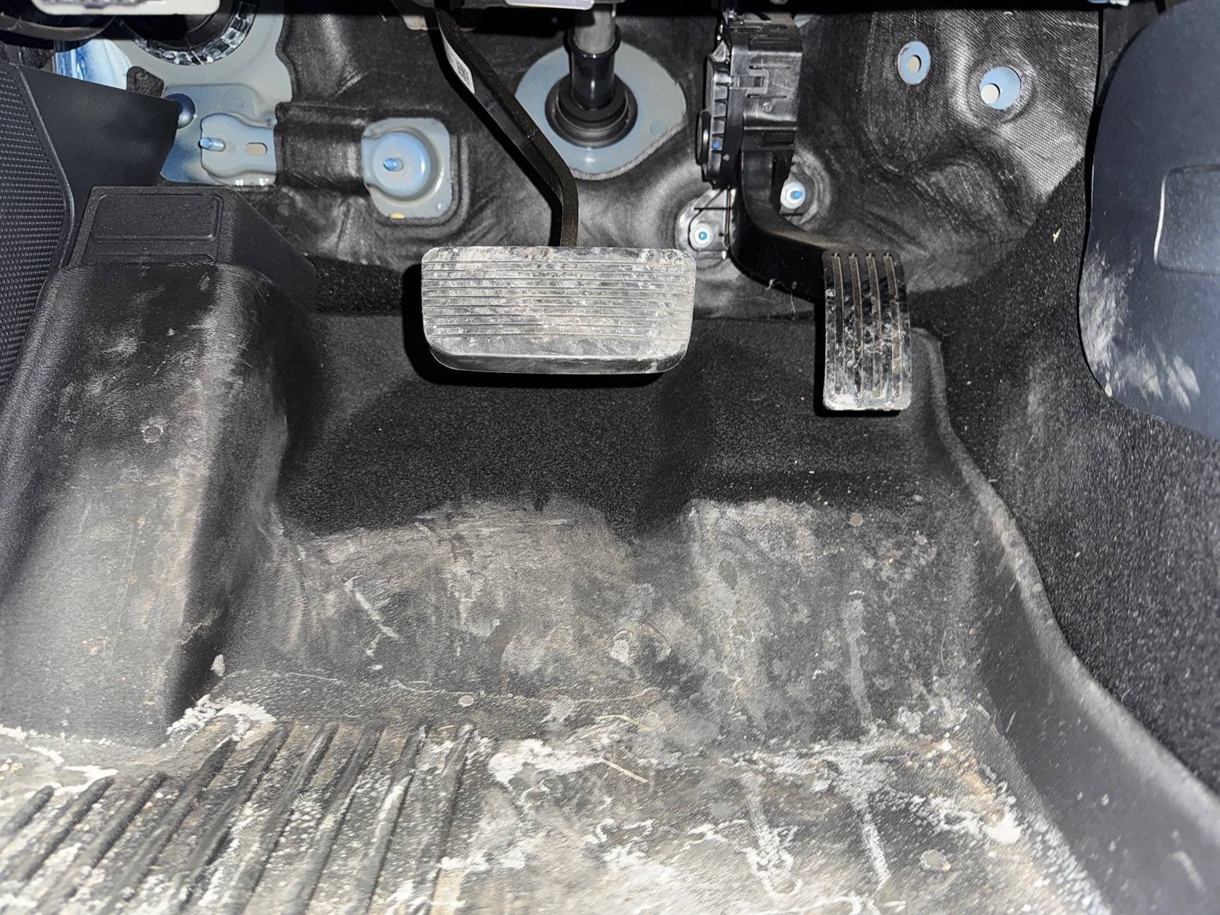 Ford Bronco Cargo Mat - Husky or Weathertech? IMG_4713