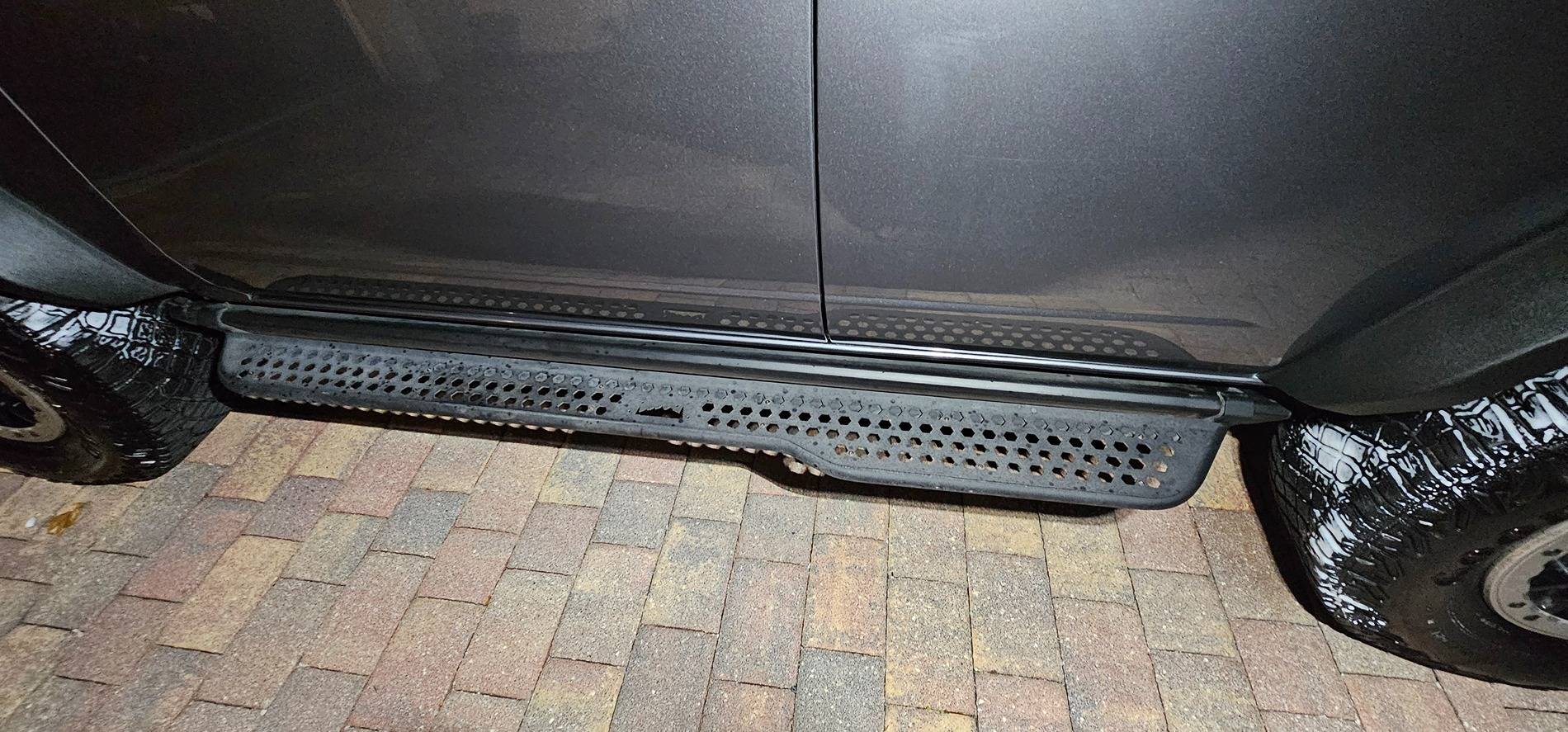 Ford Bronco IAG steps rusting after a month? 20250226_205921