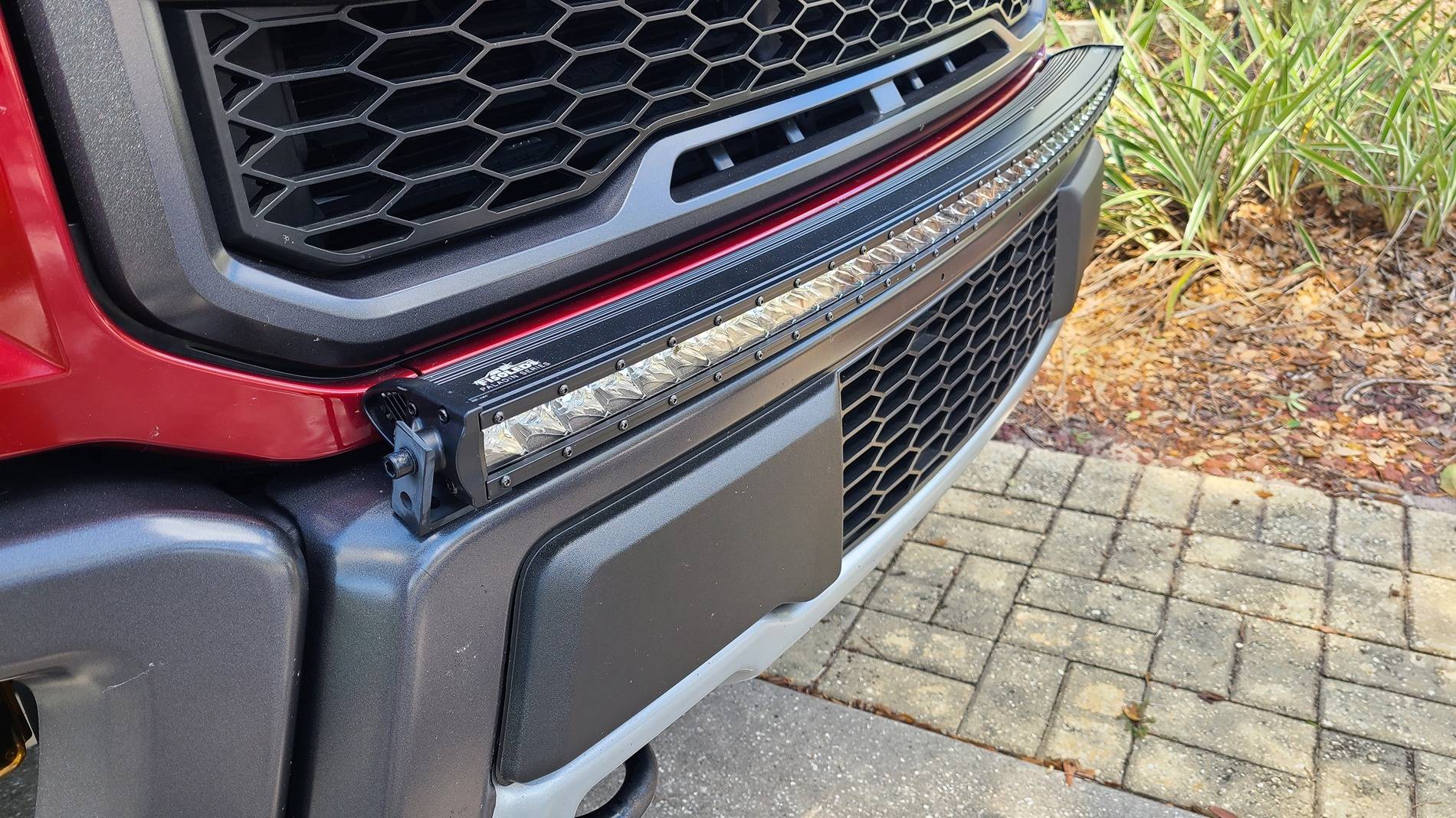 Ford Bronco F150LEDS Curved Lightbar on Capable Bumper? Raptor lower light bar