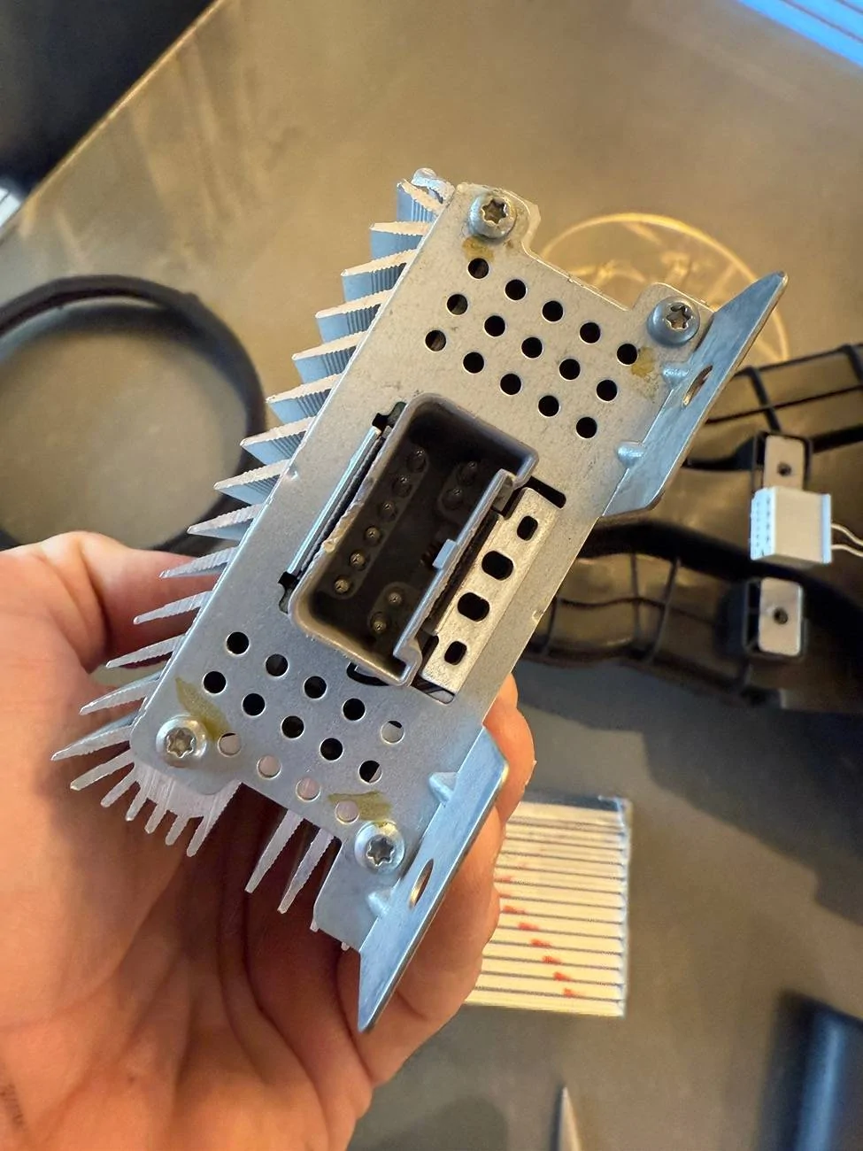Ford Bronco Fake sub/amp...Now what? IMG_4310