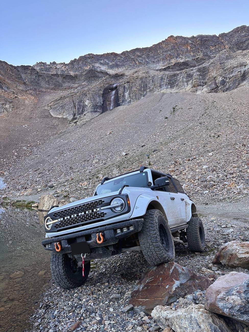 Ford Bronco Rough Country hidden winch IMG_7161