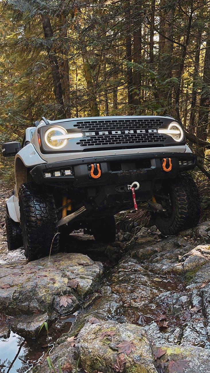Ford Bronco Rough Country hidden winch IMG_6688