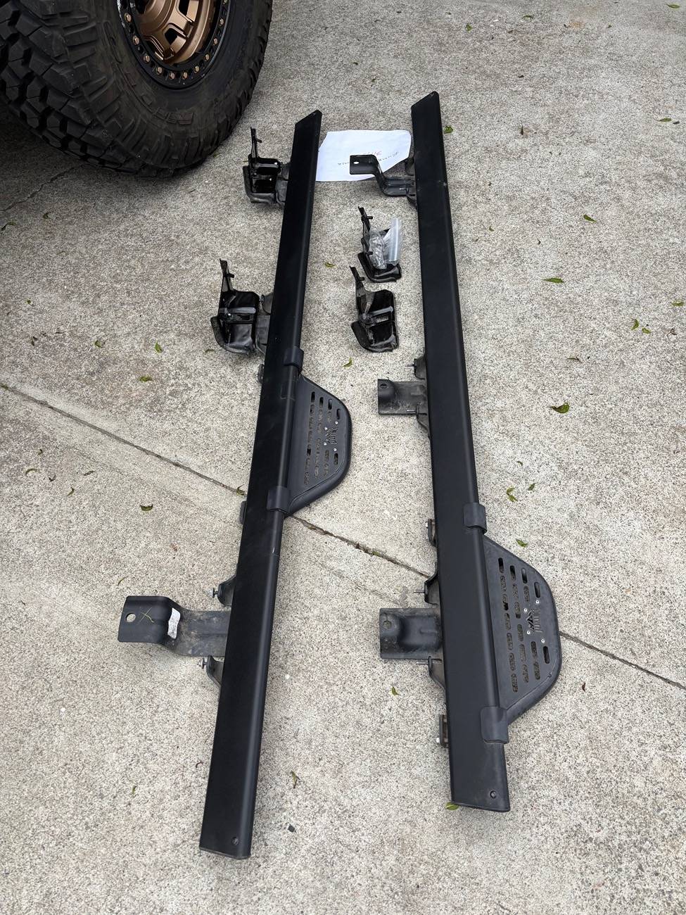 Ford Bronco Bronco rock sliders with (2) side steps IMG_3830