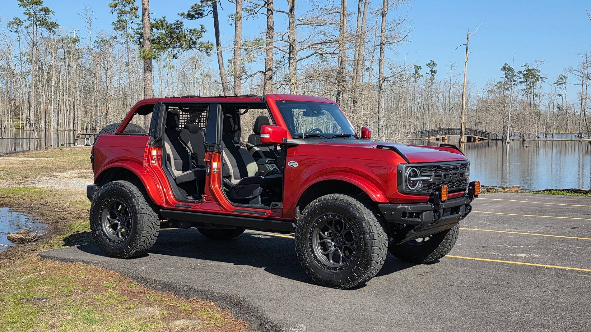 Ford Bronco HOT PEPPER RED Bronco Club 20250301_143637