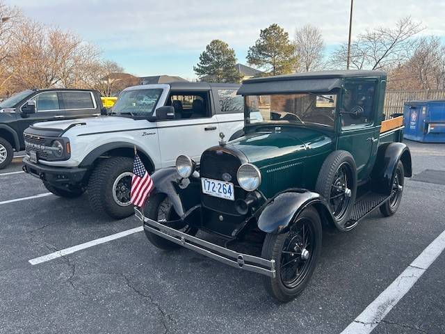 Ford Bronco Pics of your 2dr next to other cool 2drs f1