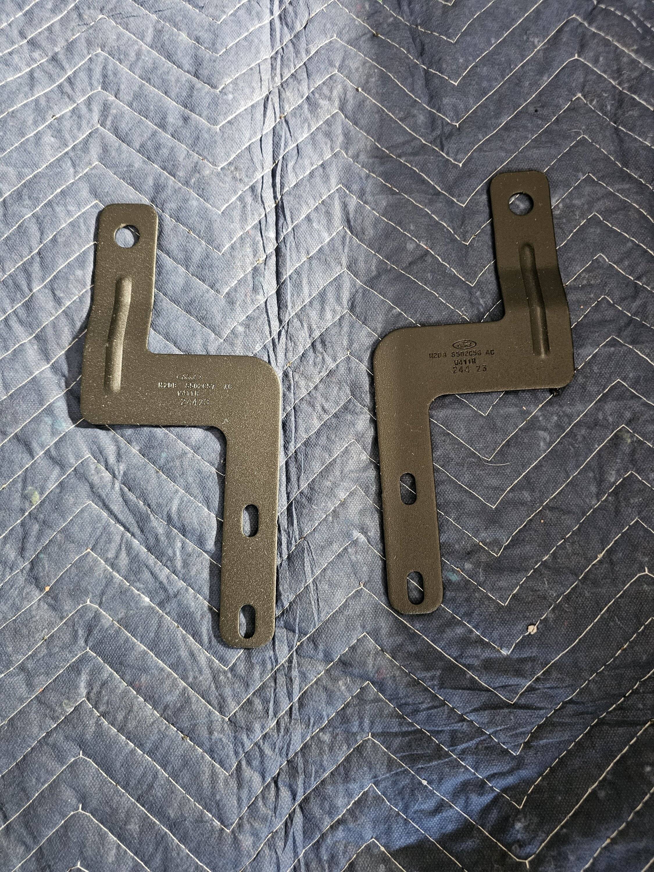 Ford Bronco Help me identify this part! 1000023199