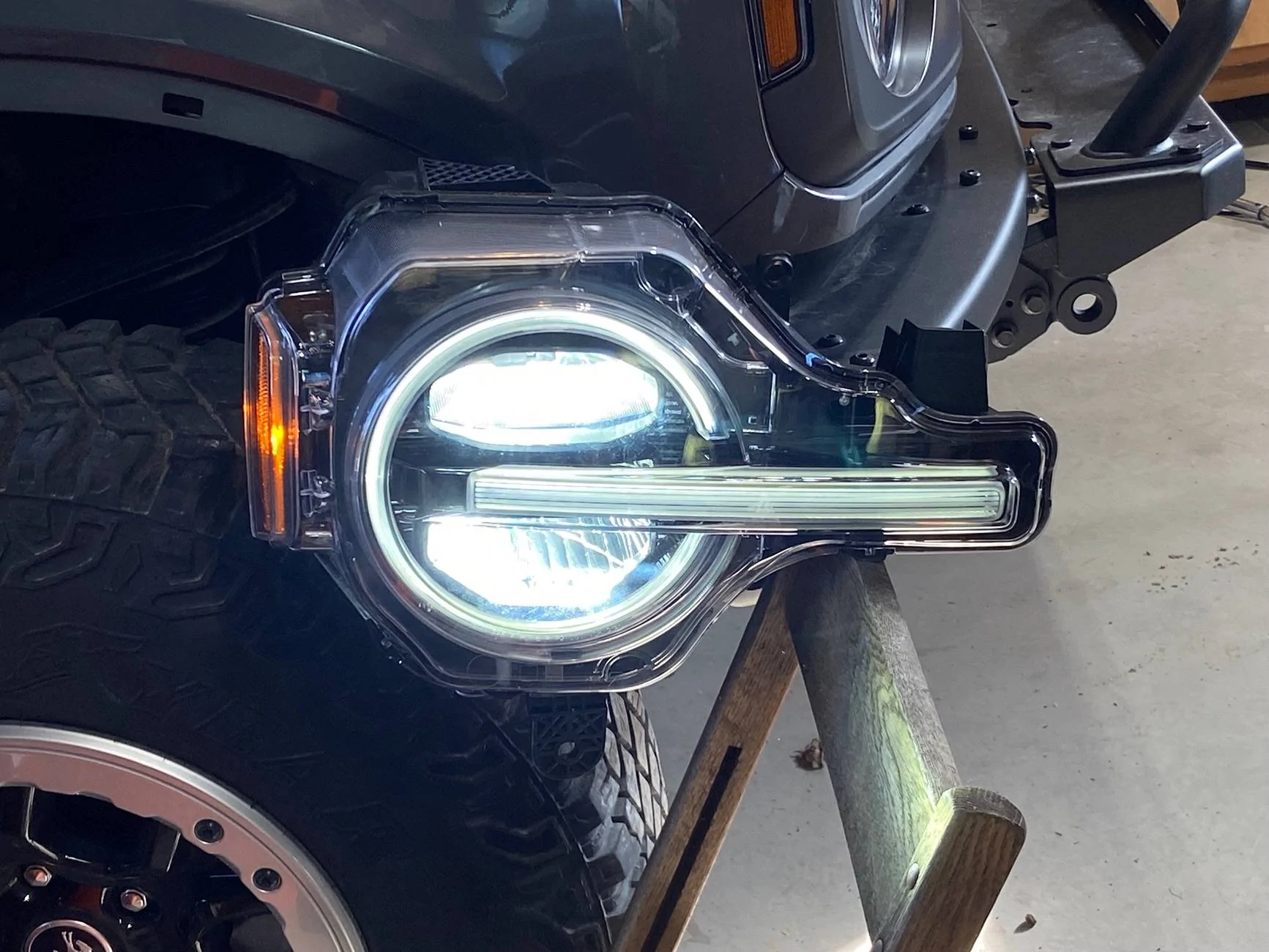 Ford Bronco Signature LED headlights IMG_4346