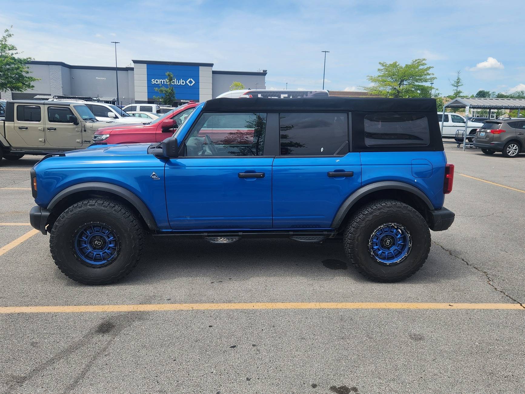 Ford Bronco 37s or 35s? 1000000661