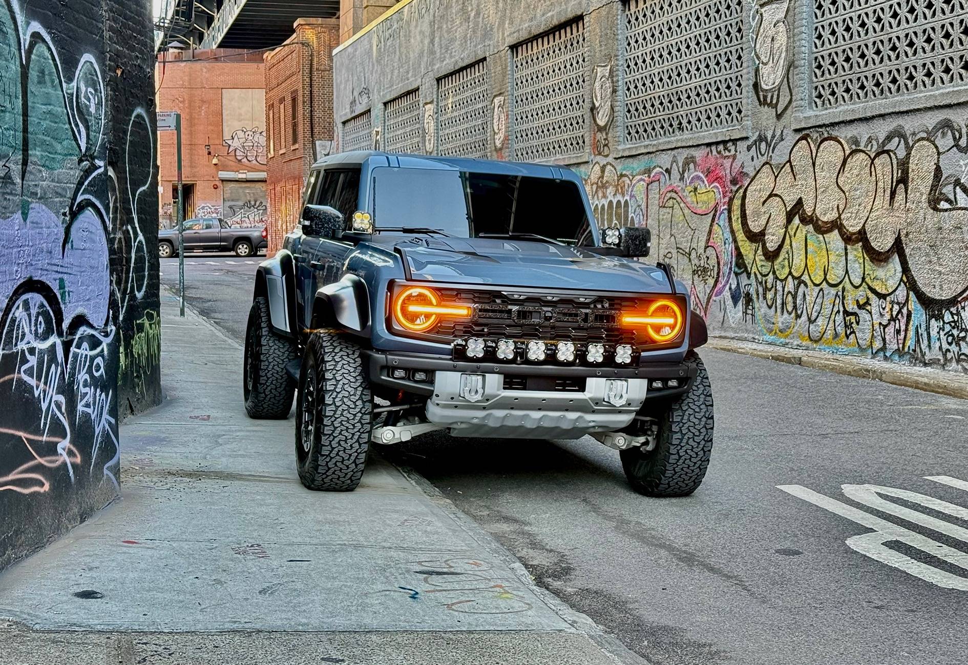 Ford Bronco AZURE GRAY METALLIC Bronco Club IMG_1430