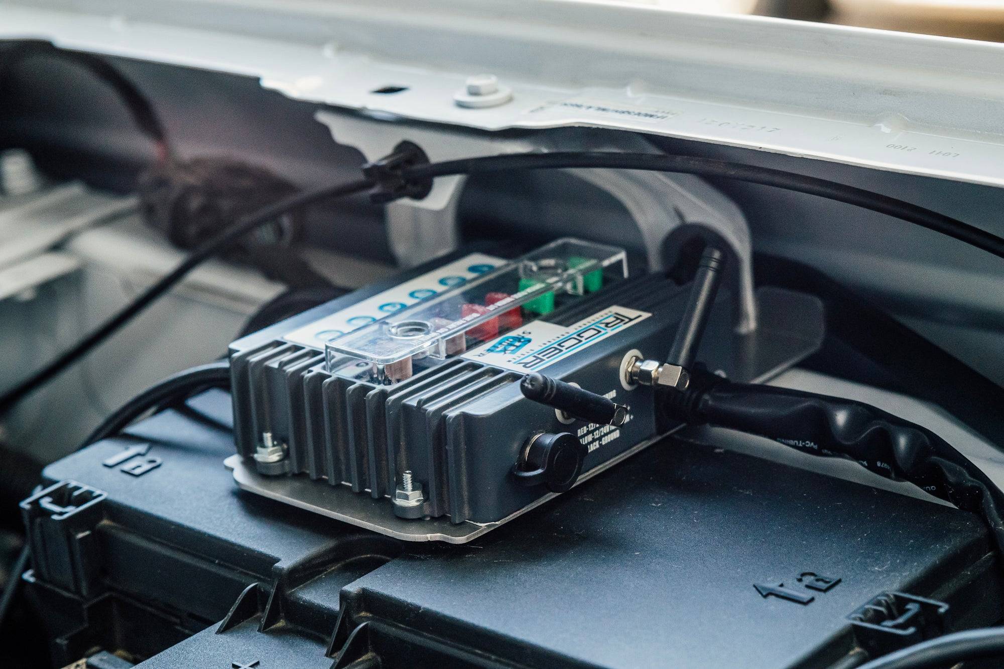 Ford Bronco No AUX? NO Problem! Aux Switch Solution- TRIGGER Controller for Ford Bronco 3001BRO_Bronco-Kit_3