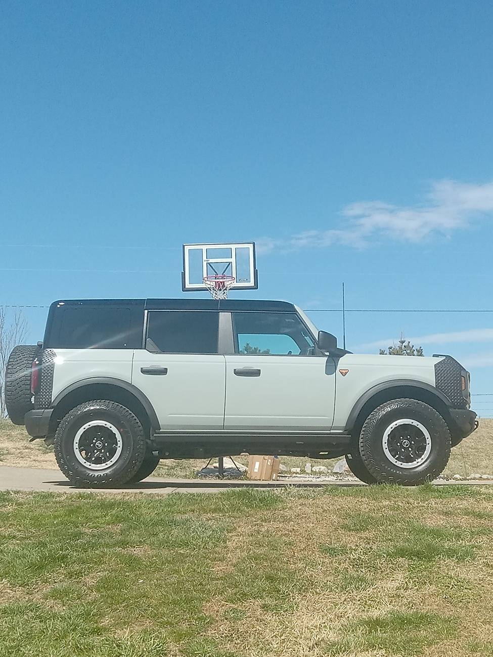 Ford Bronco CACTUS GRAY Bronco Club 20250304_122412