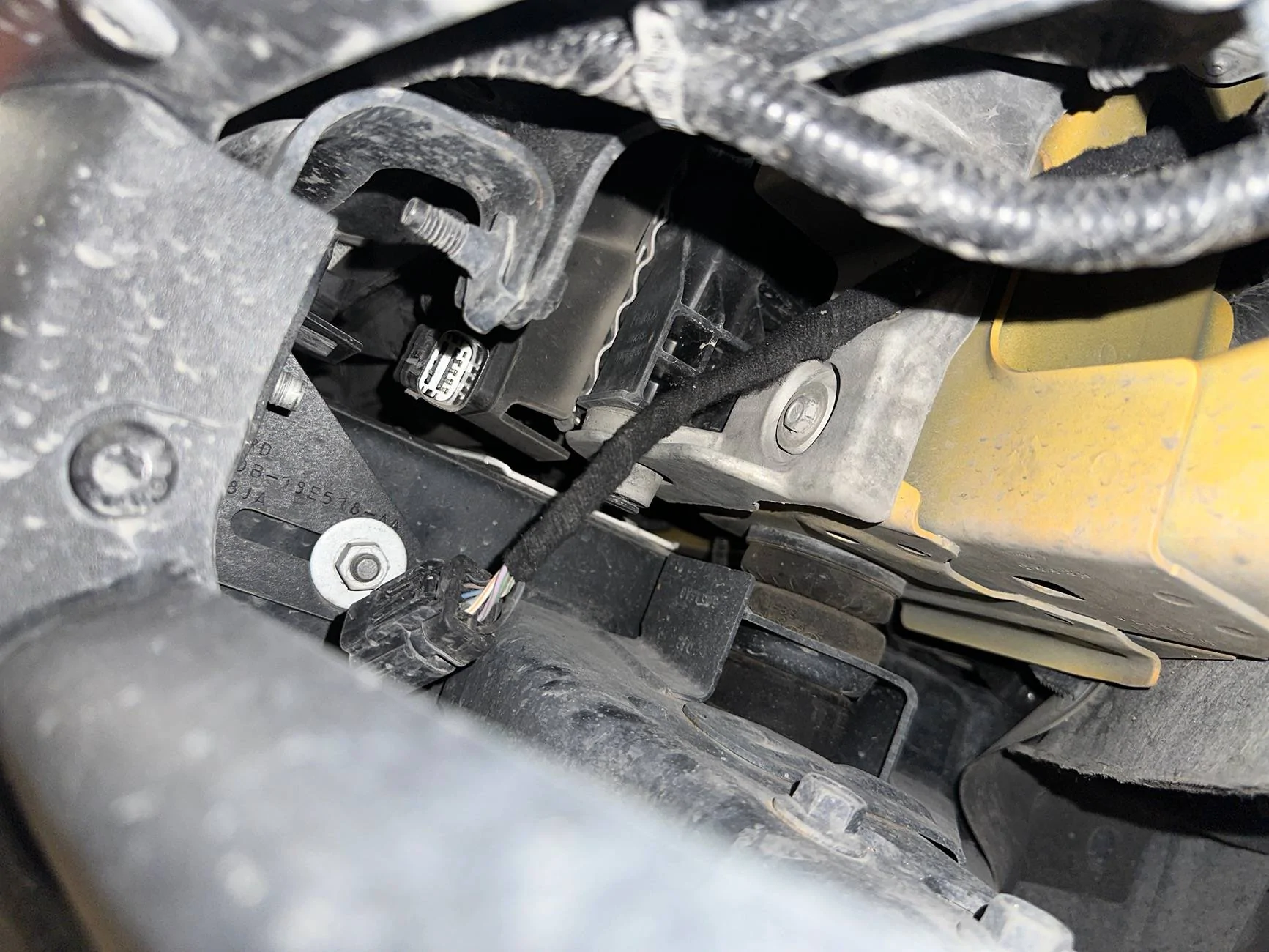 Ford Bronco Active Grille Shutter Harness Connector Location IMG_9669