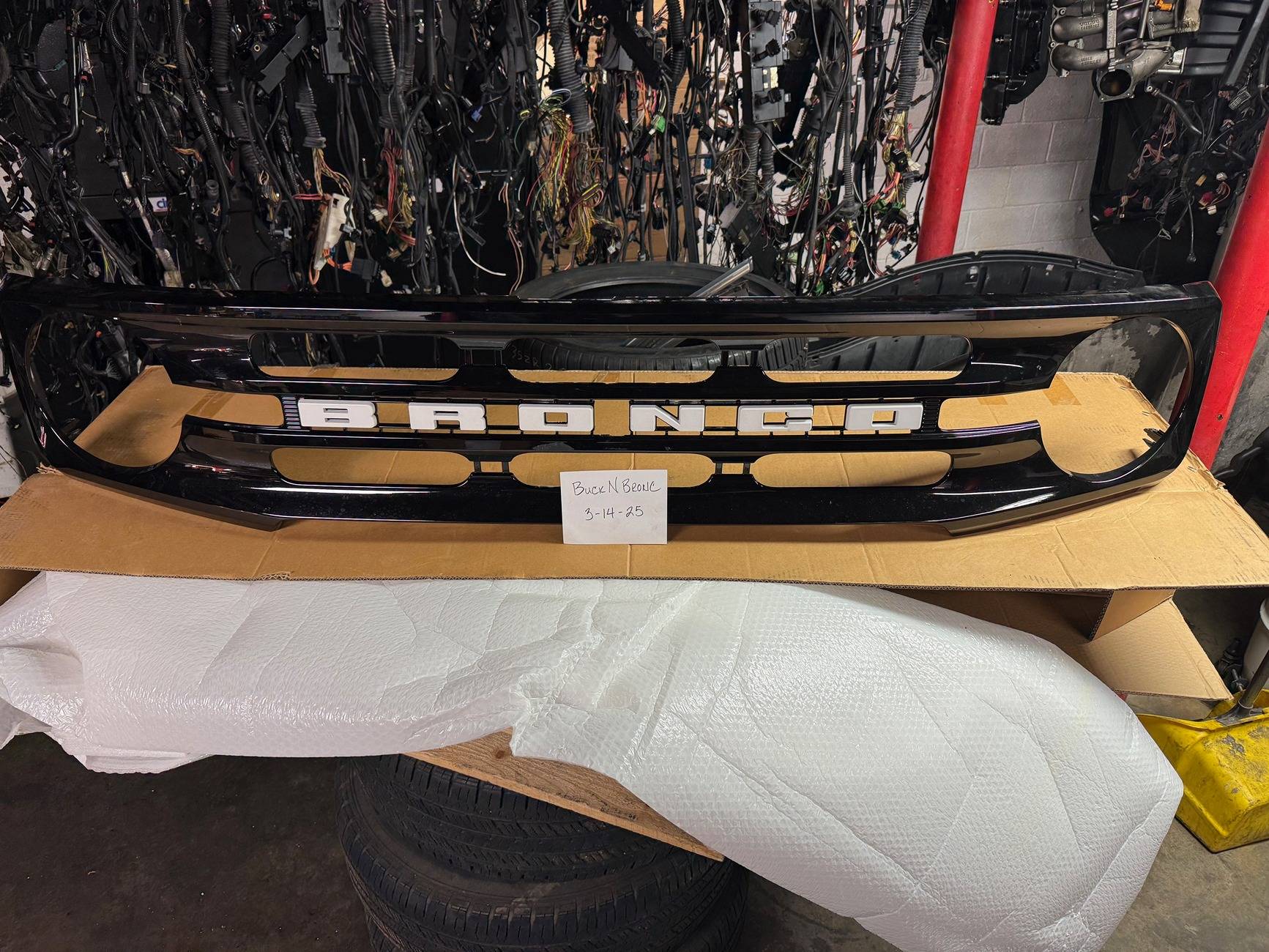 Ford Bronco 2023 OBX grill, like new -- $50 IMG_0591
