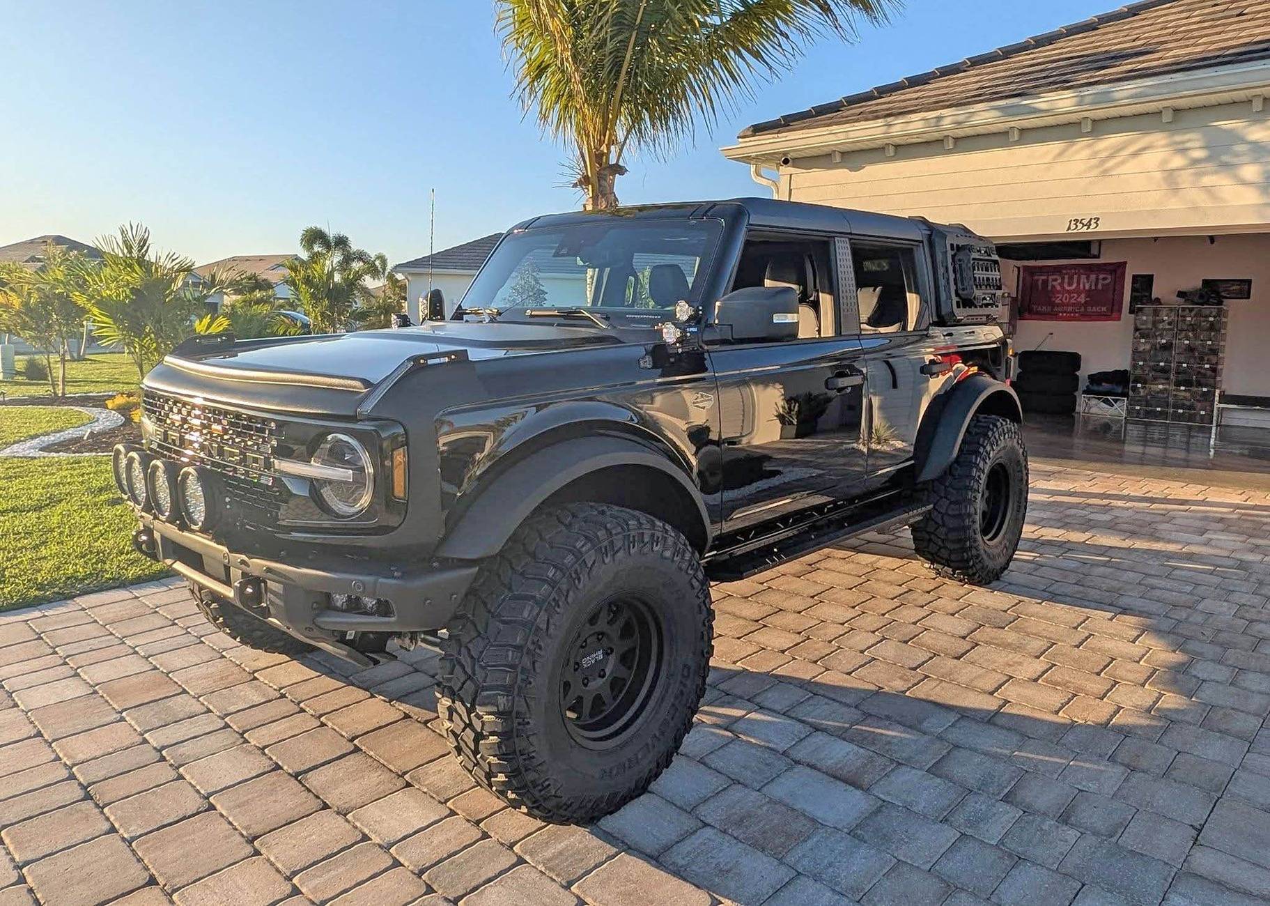 Ford Bronco New Wildtrak Build on 37's ACLjP4Mcfmc&_nc_zt=23&se=-1&_nc_ht=scontent-mia3-2
