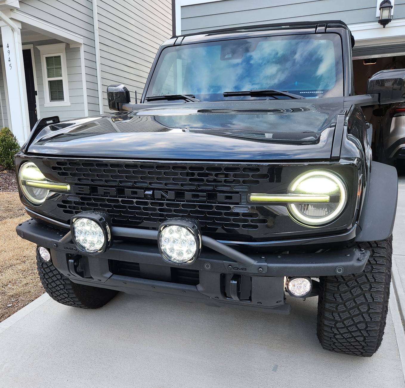 Ford Bronco POLL - Offroad lights 20250304_172354