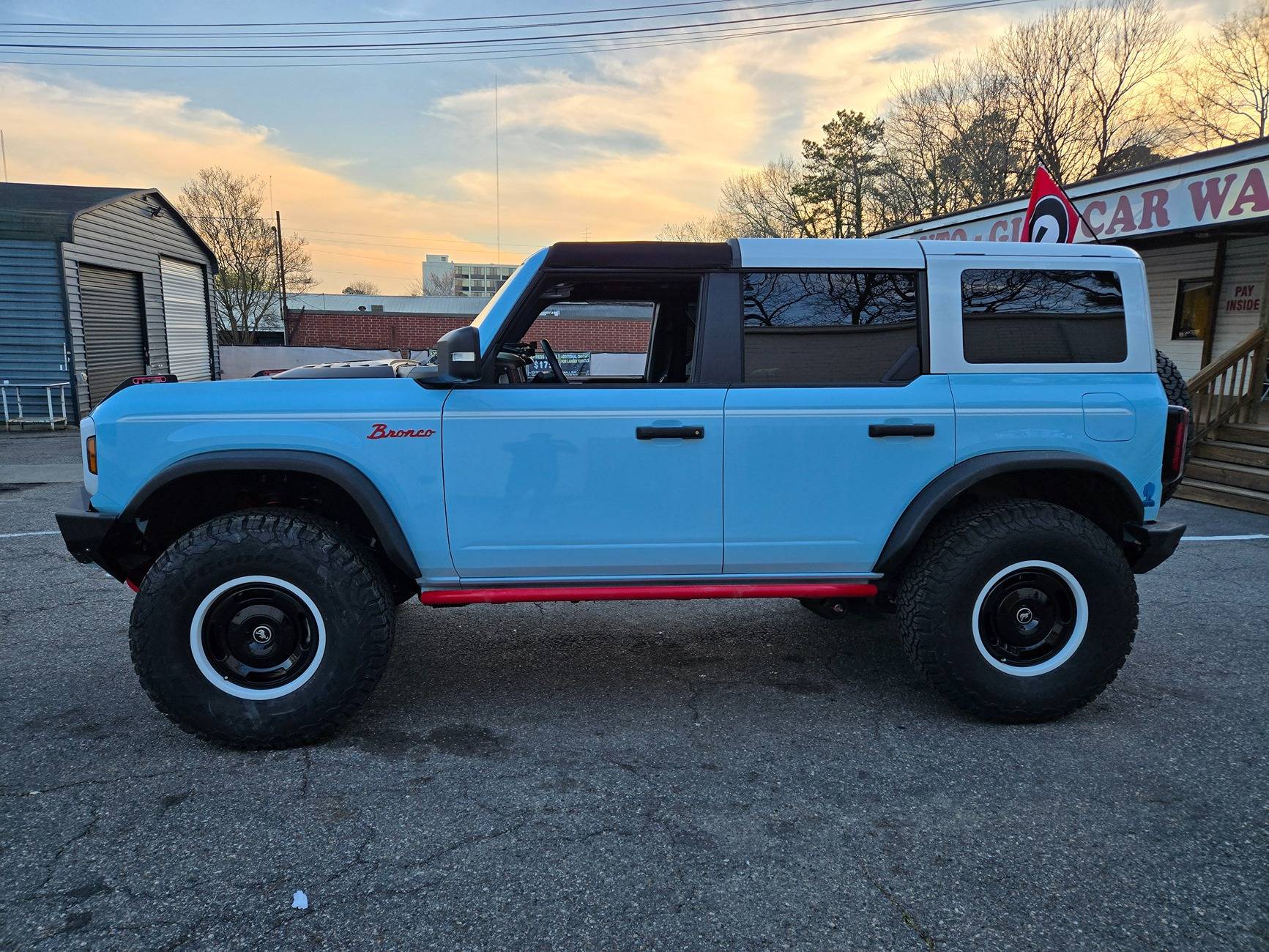 Ford Bronco Frame chop and 37s!!!! 1000022203