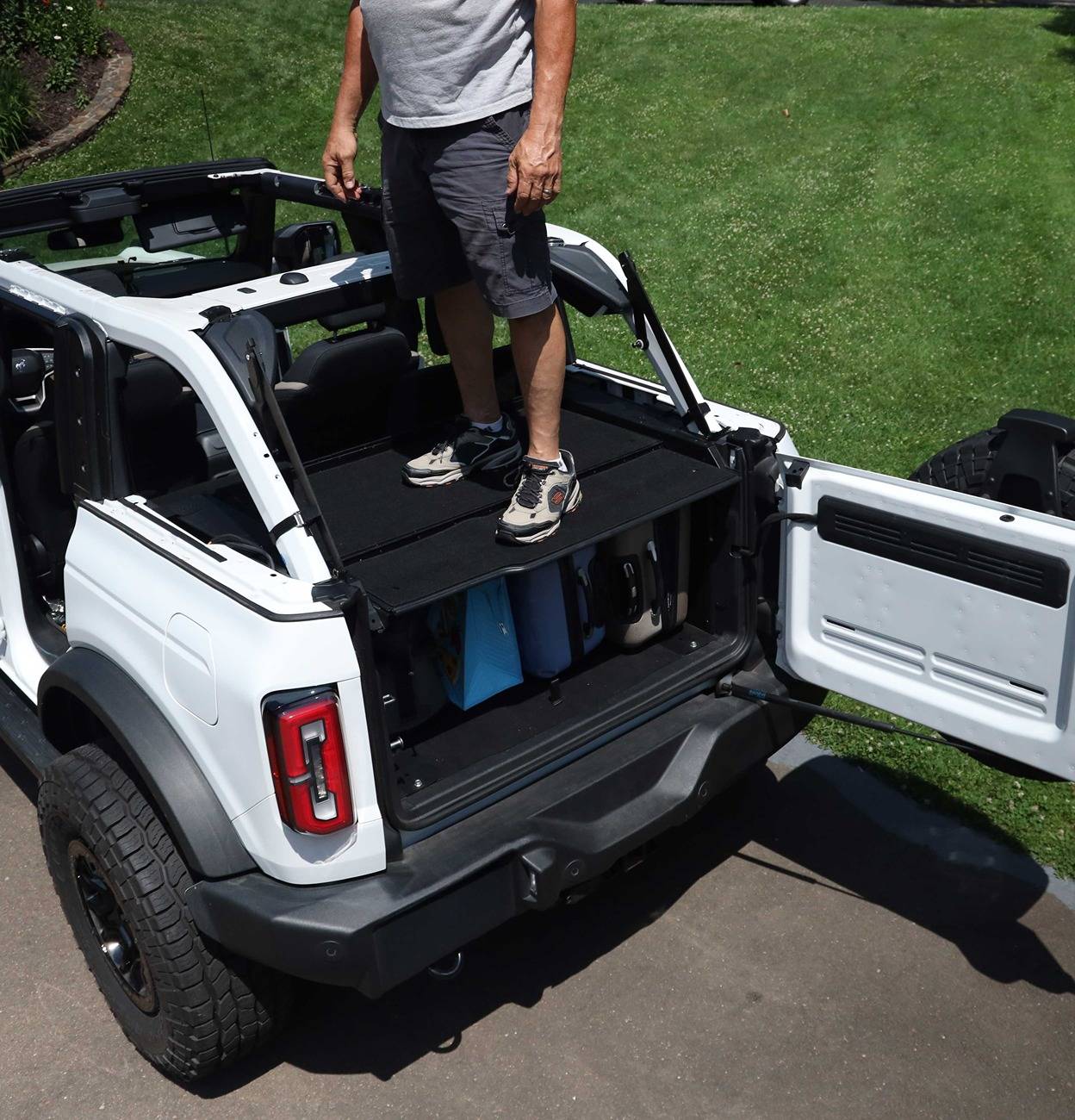 EZ4x4-Bronco-Extreme-Trunk-Sub-1.jpg