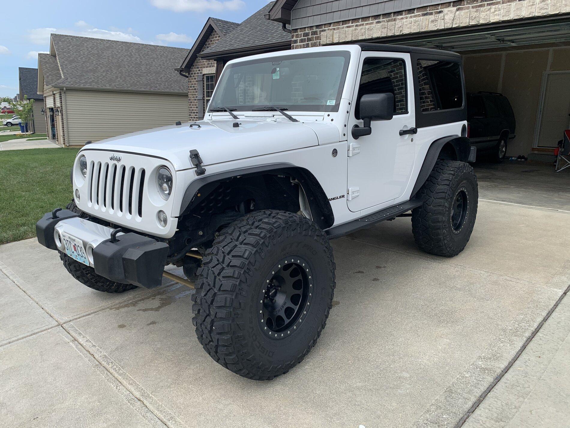 Ford Bronco Who's getting Oxford White? 98B11F87-4B47-48E2-B4E6-D45399854D0F