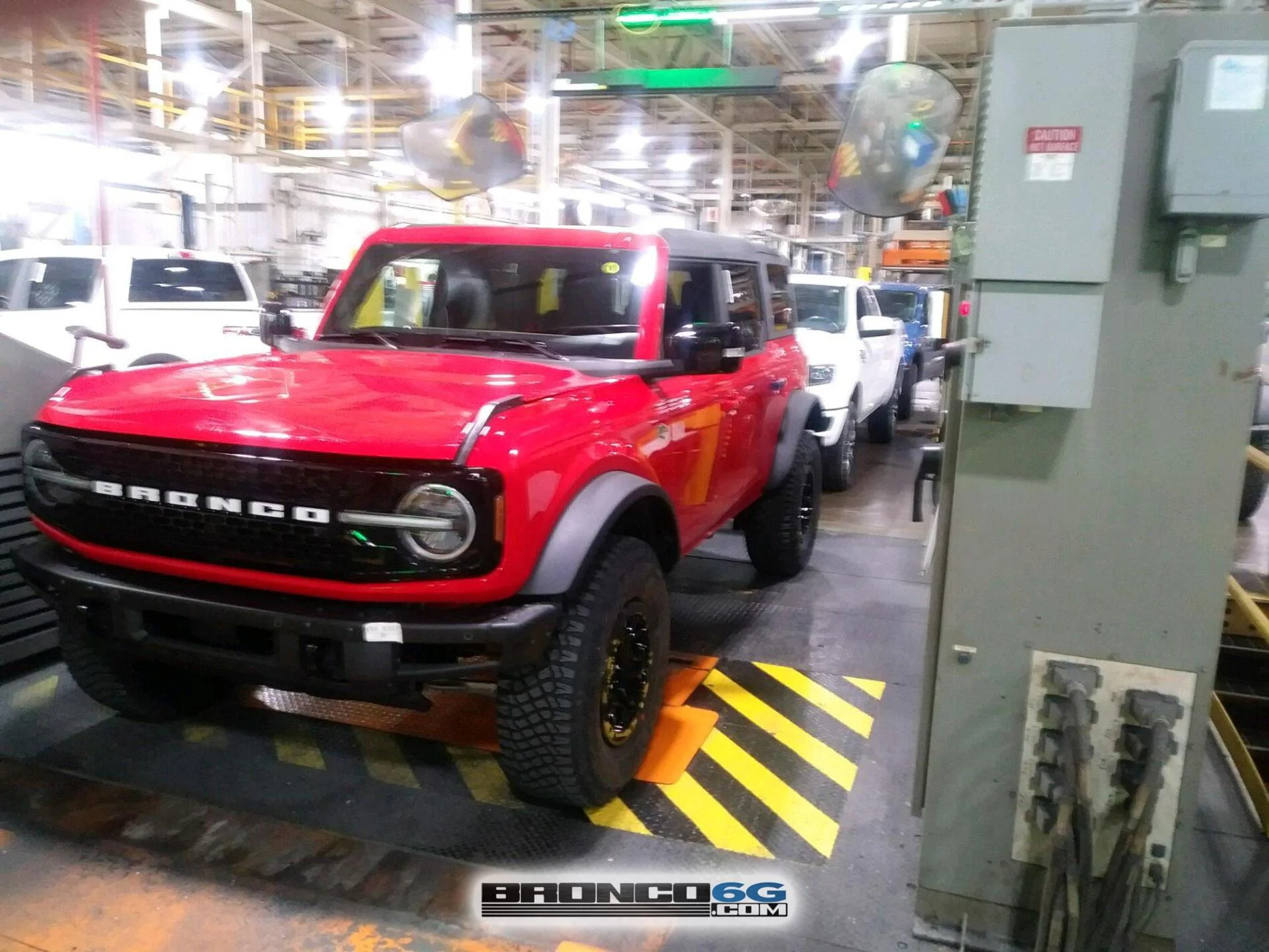 Ford Bronco 60+ Bronco Interior + Exterior Pics From Factory (by The Stig) 2021 Bronco interior factory production line photos 20
