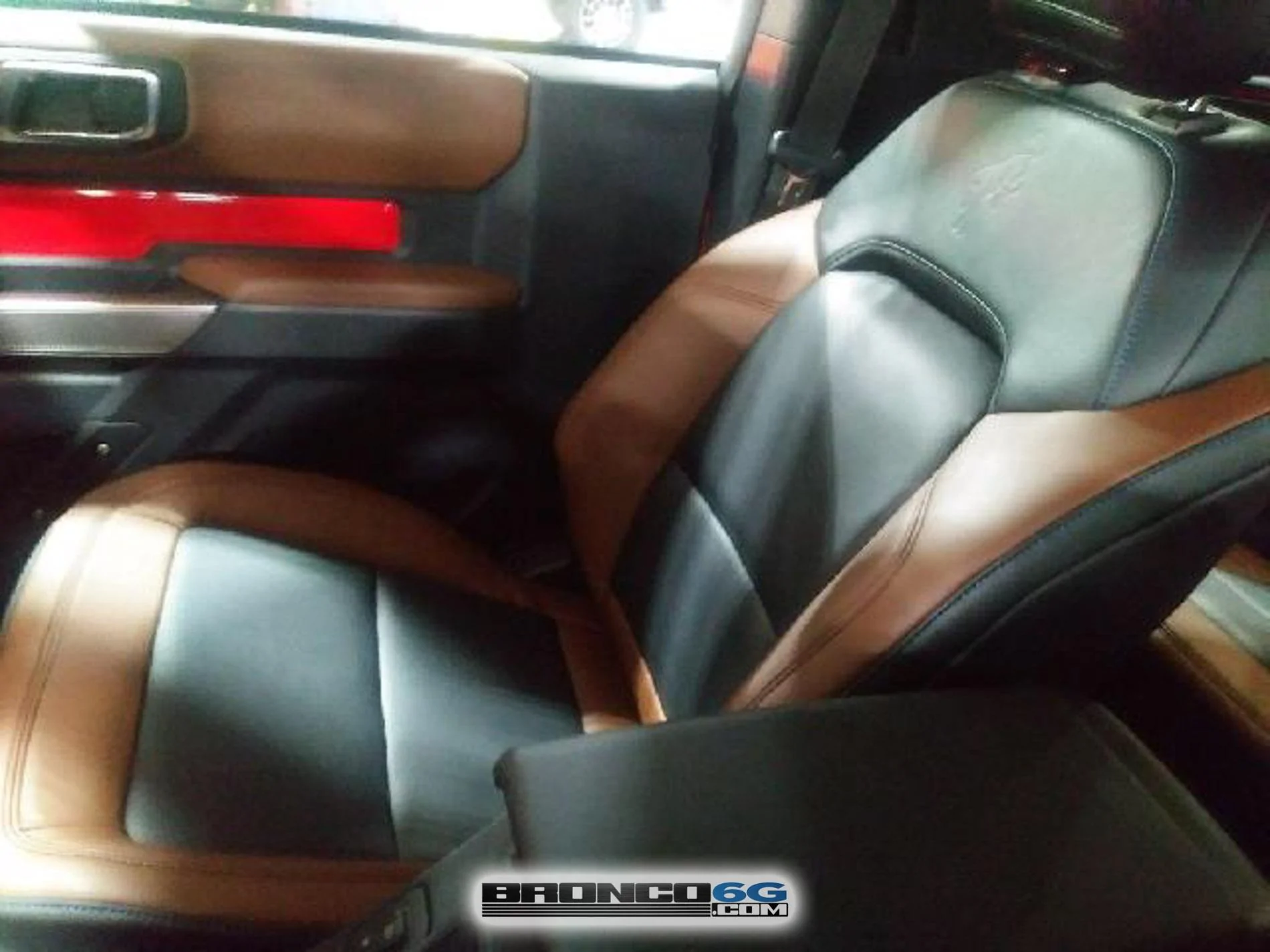 Ford Bronco 60+ Bronco Interior + Exterior Pics From Factory (by The Stig) 2021 Bronco Outer Banks Leather interior factory production line photos 36