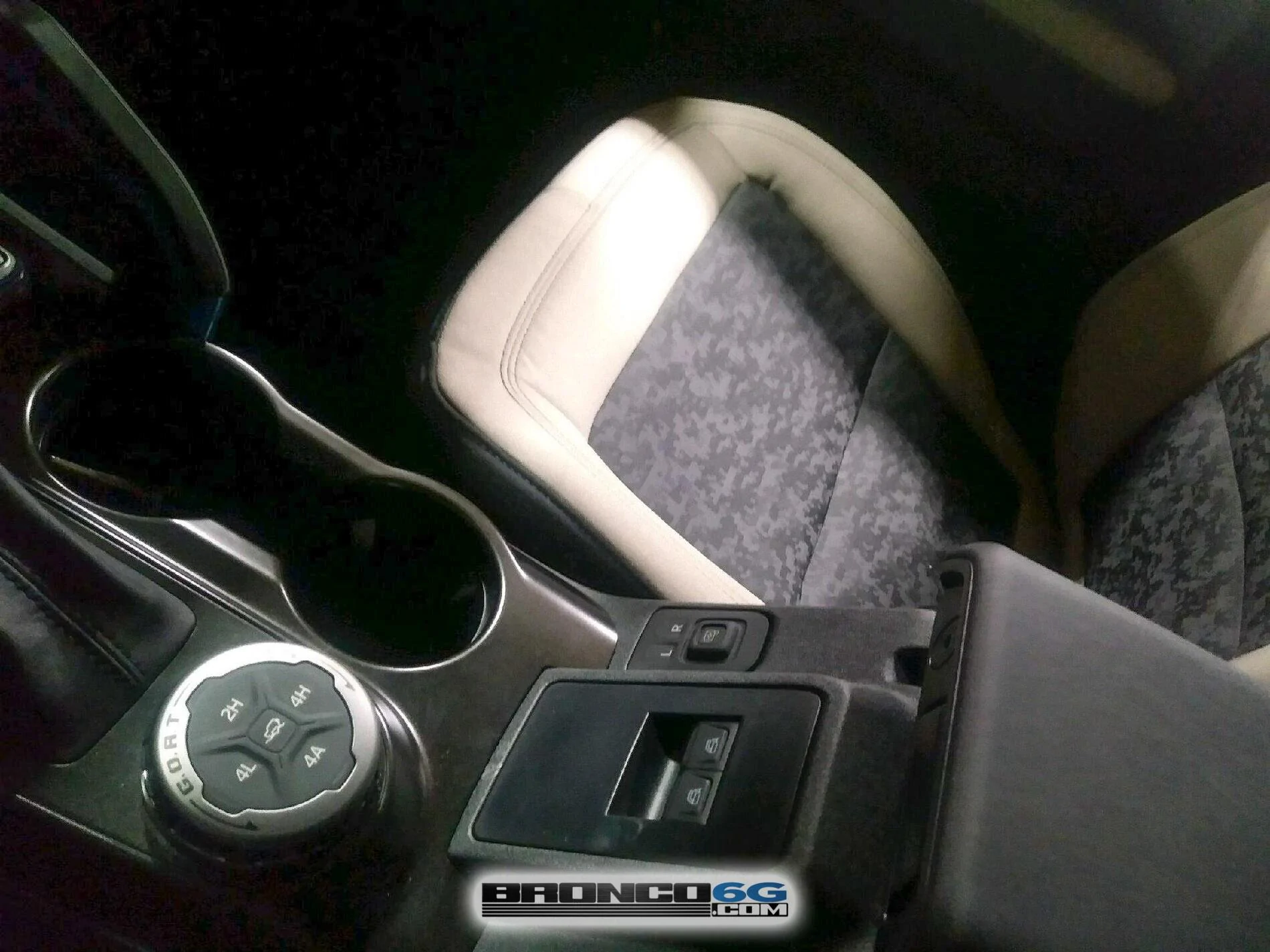 Ford Bronco 60+ Bronco Interior + Exterior Pics From Factory (by The Stig) 2021 Bronco interior factory production line photos 40 Wildtrak 6
