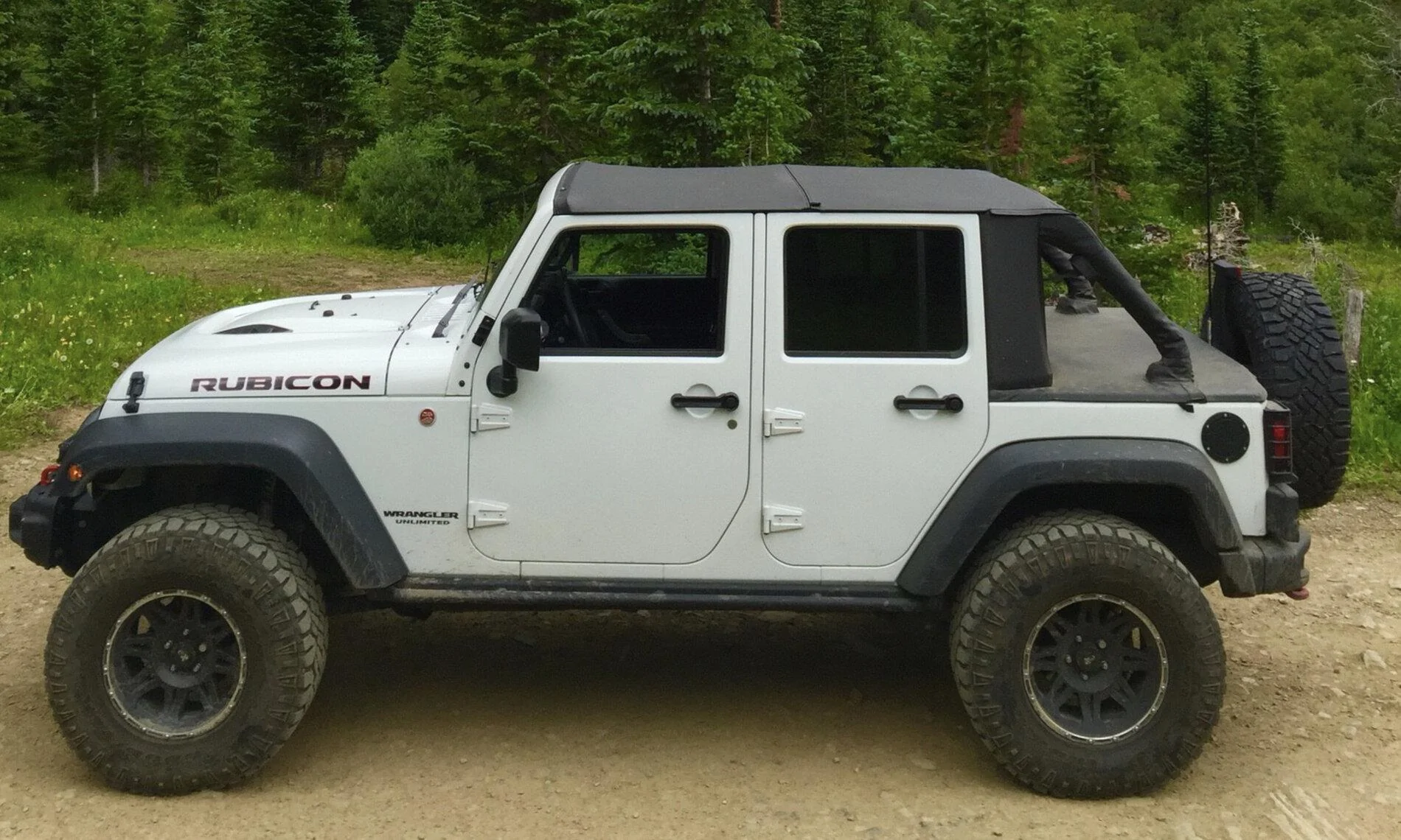 Ford Bronco Fastback Soft Top spotted on 2021 Bronco! 2462F057-8B50-4A67-A1BF-1F5CB4C3D1C3