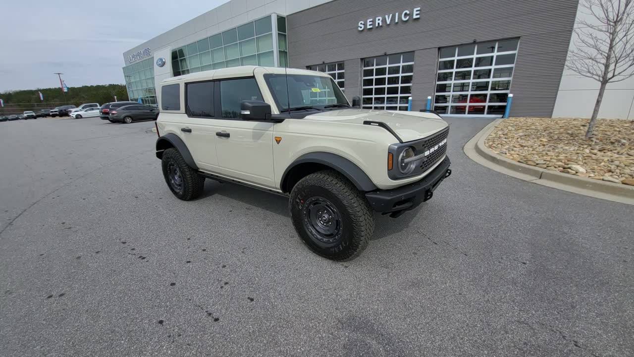 Ford Bronco Desert Sand Bronco Club 65ce7d64-012e-4fb4-8d4d-2405f88a87b6_f00001