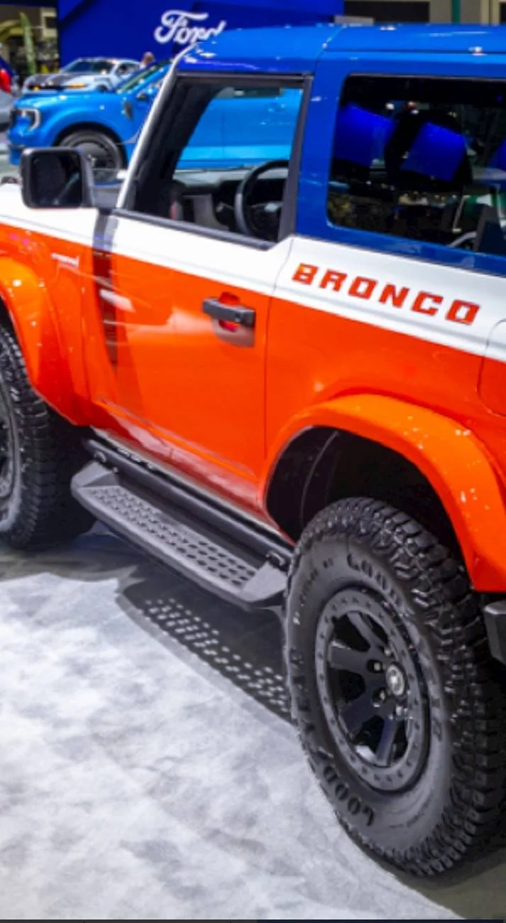Ford Bronco OEM Bronco Raptor Style Running Board IMG_4717