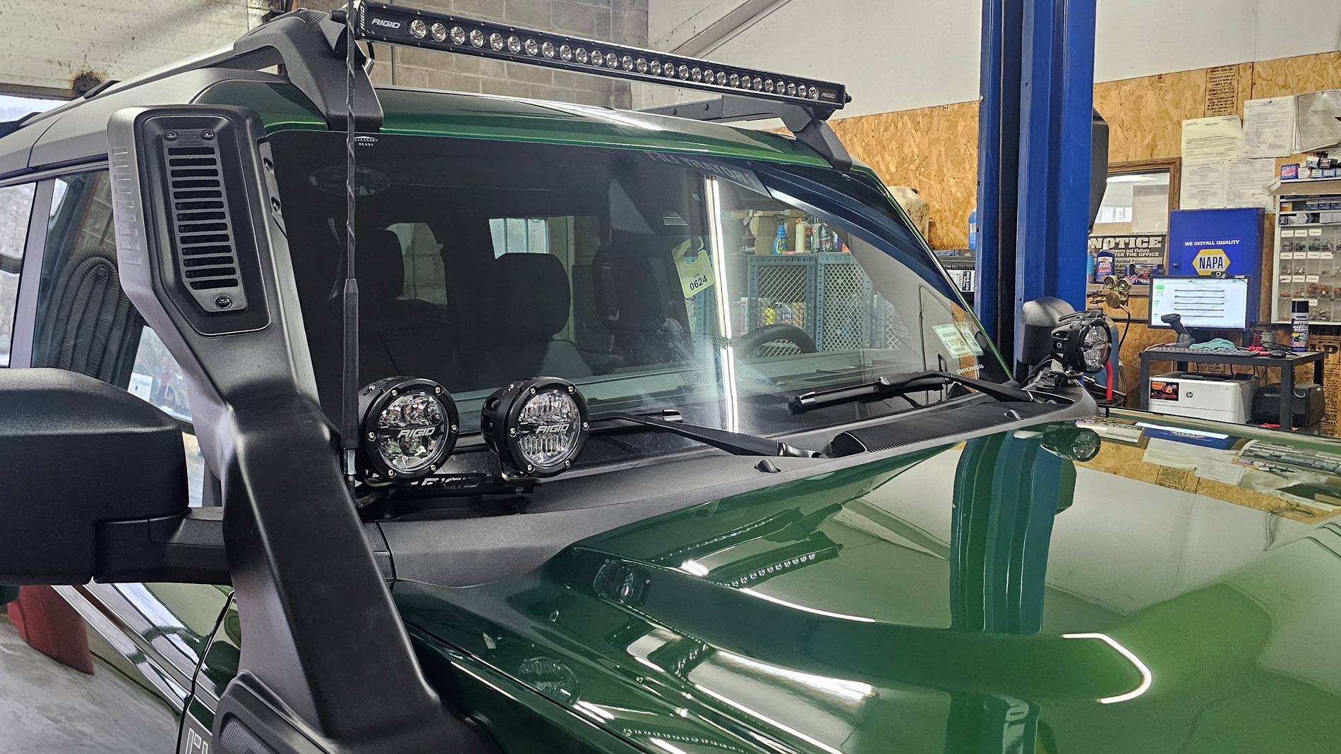 Ford Bronco Everglades A-pillar lights with snorkel? 20250320_181947