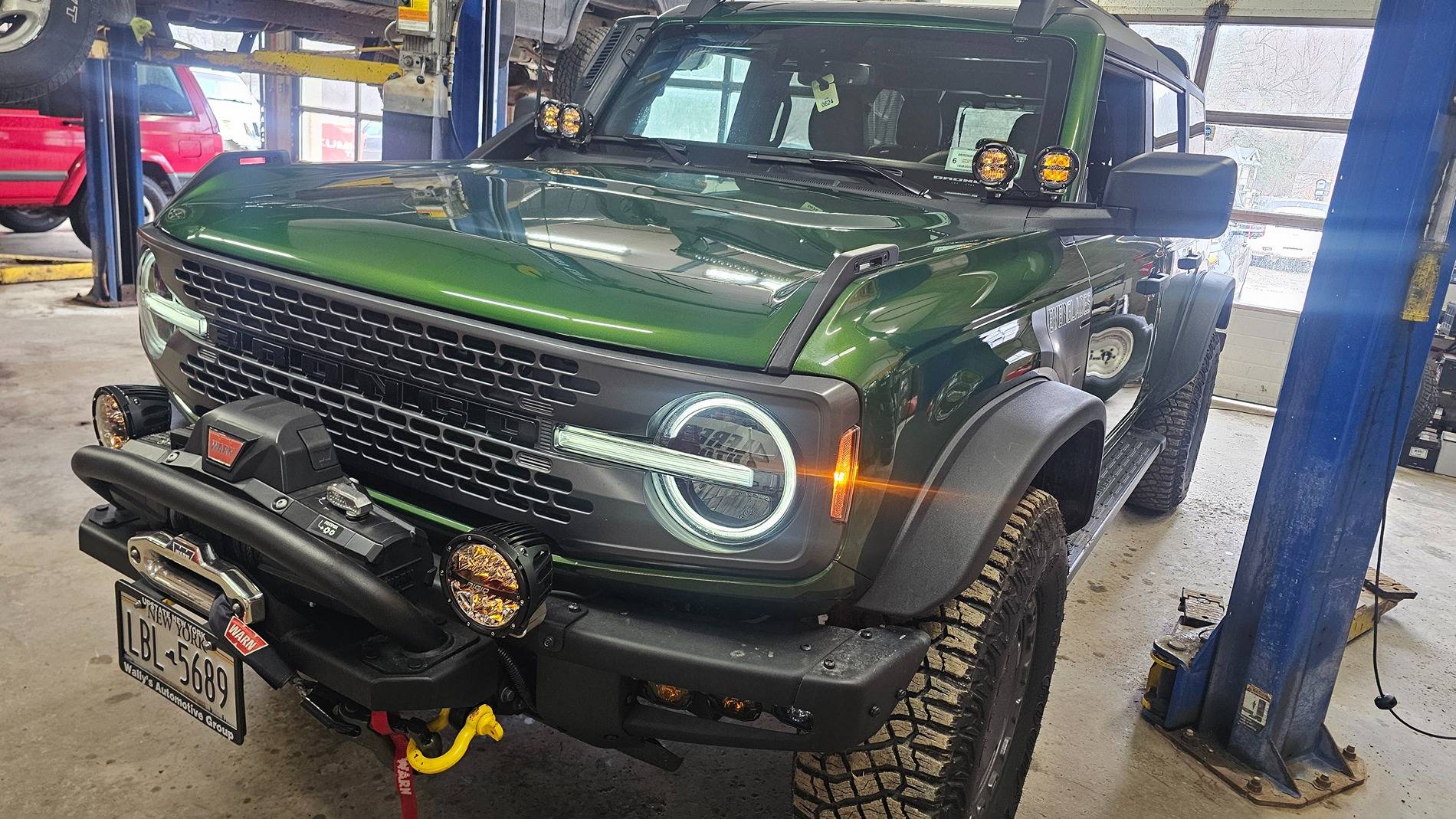 Ford Bronco Everglades A-pillar lights with snorkel? 20250320_155812
