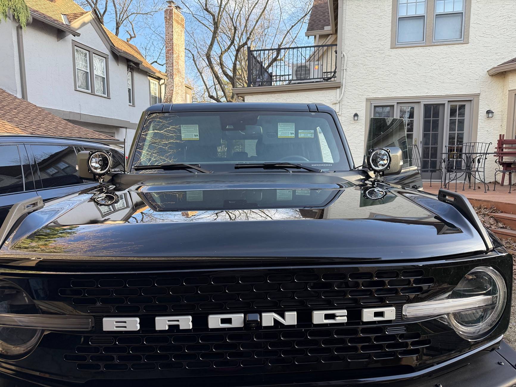 Ford Bronco KC Hilites Gravity Pro 6 + DV8 drop mount IMG_1287