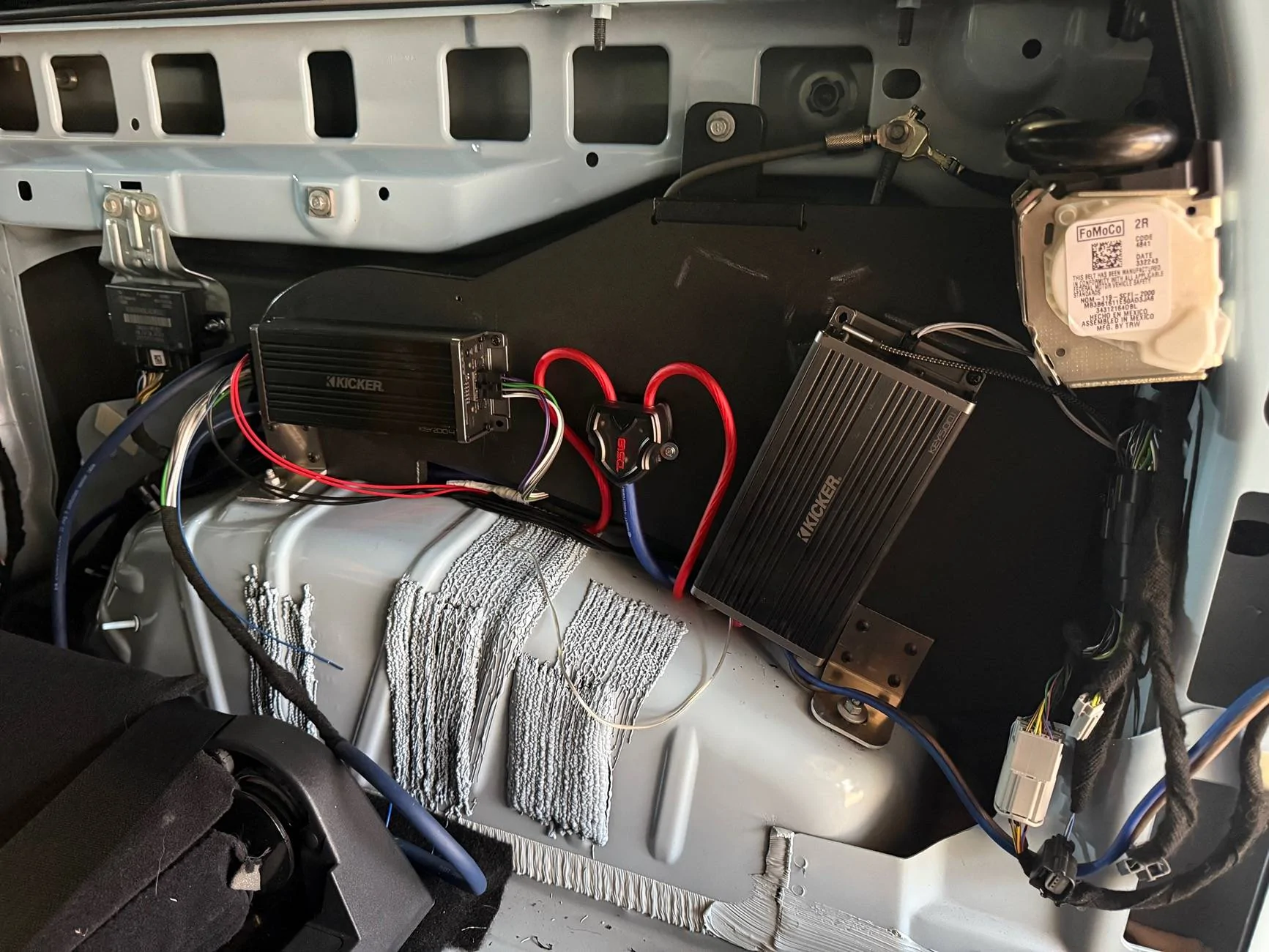 Ford Bronco Kicker Key Amp No Sound IMG_1307