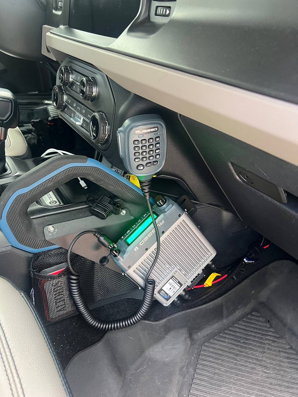 Ford Bronco Show off your HAM or GMRS setup IMG_8157