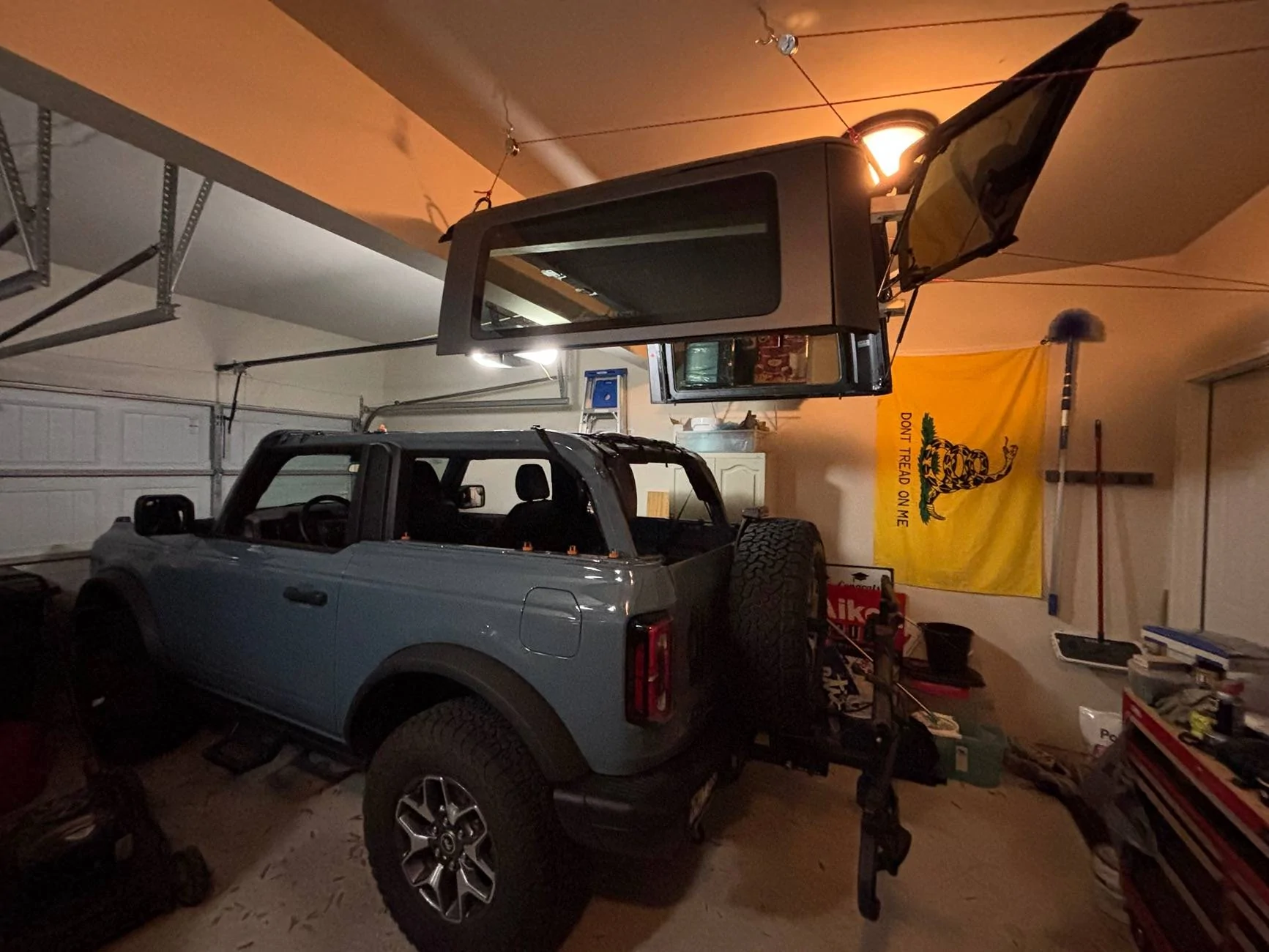 Ford Bronco My hard top garage pully system. IMG_1644