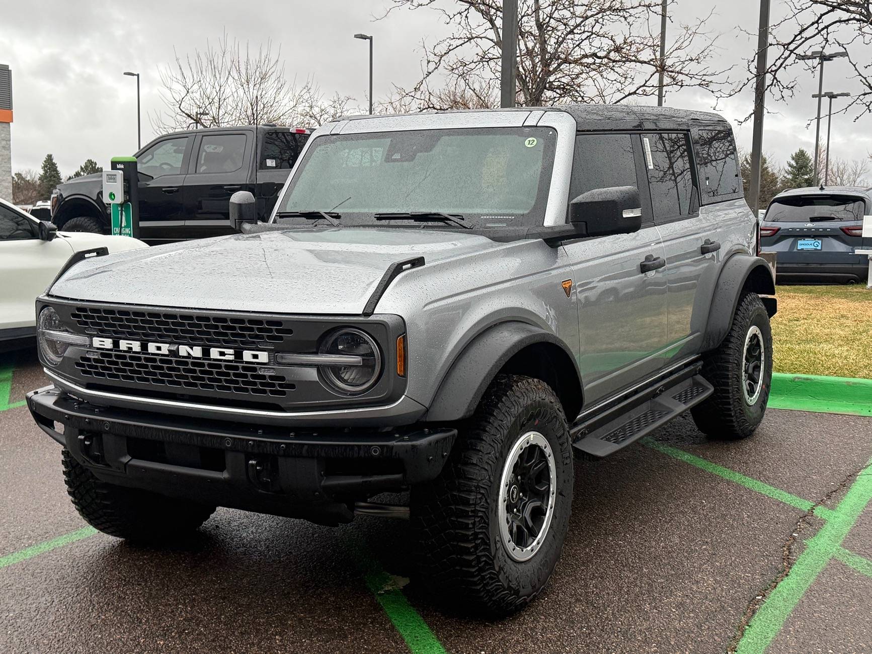Ford Bronco ICONIC SILVER Bronco Club IMG_6085