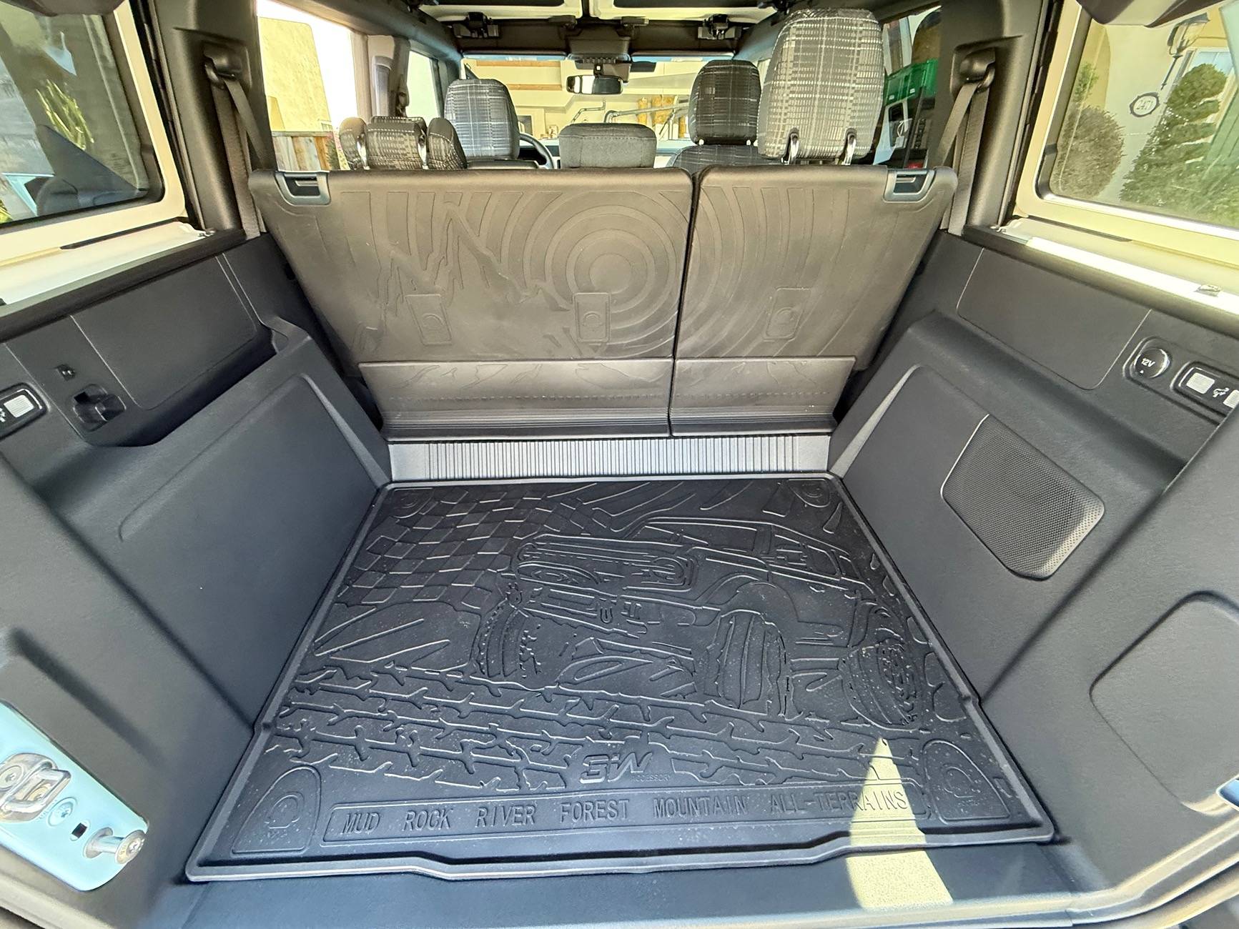 Ford Bronco Which cargo liner? Mabett or 3W IMG_8278