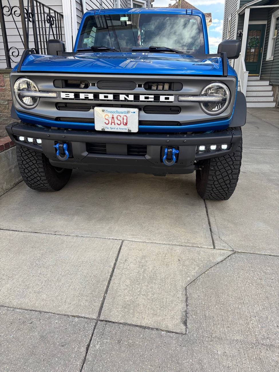Ford Bronco What brand and beam pattern did you choose for fog lights IMG_4383