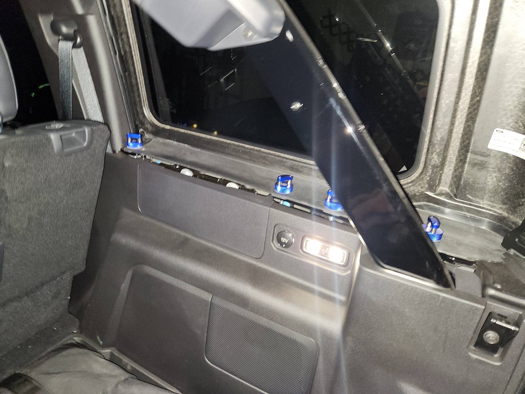 Ford Bronco Hard Top quick remove fasteners don't fit all locations. 20250401_220831