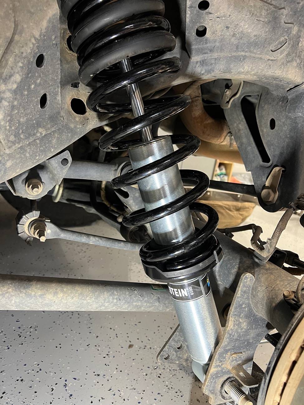 Ford Bronco Bilstein 6100 Shocks Question IMG_3021